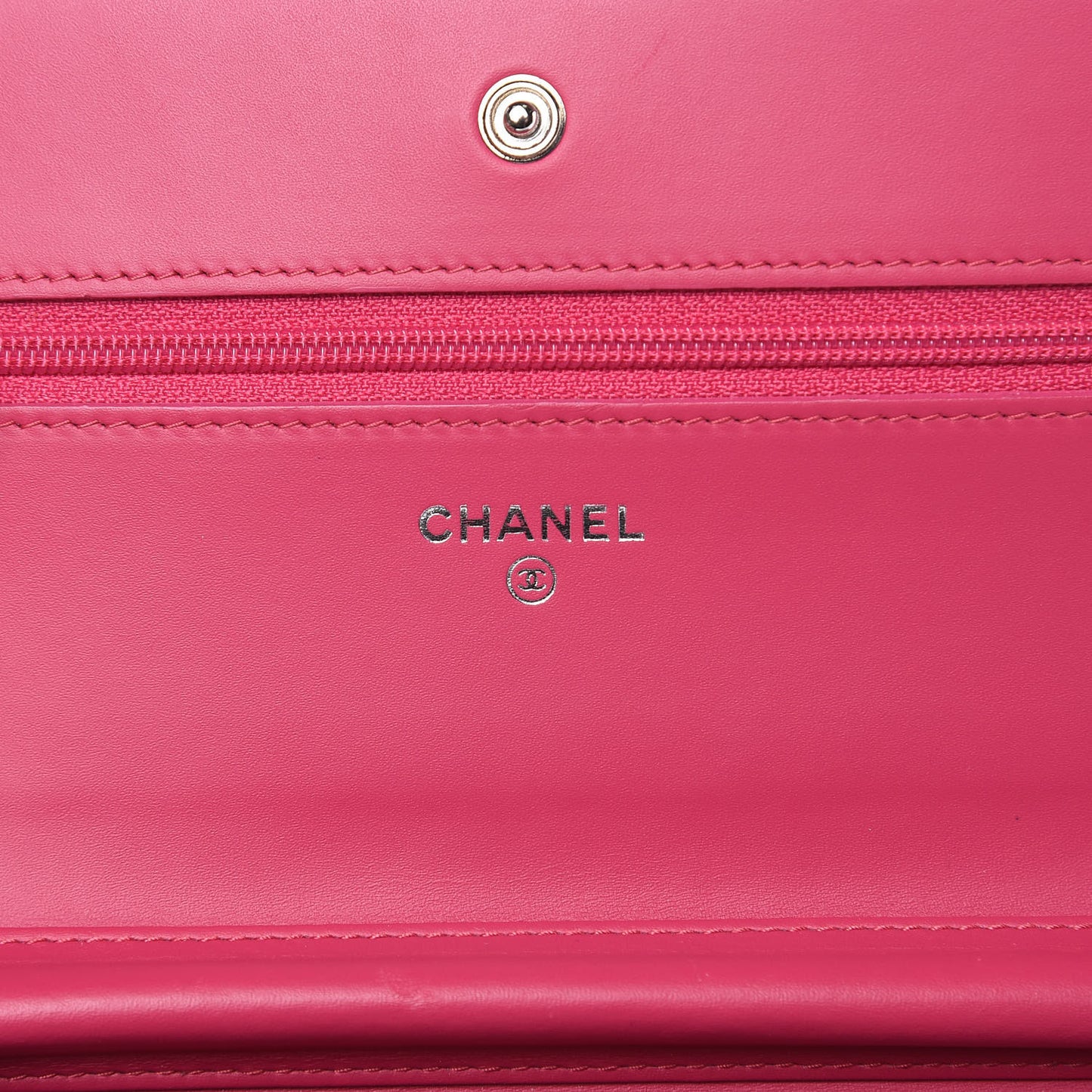 Patent Quilted Wallet On Chain WOC Fuchsia