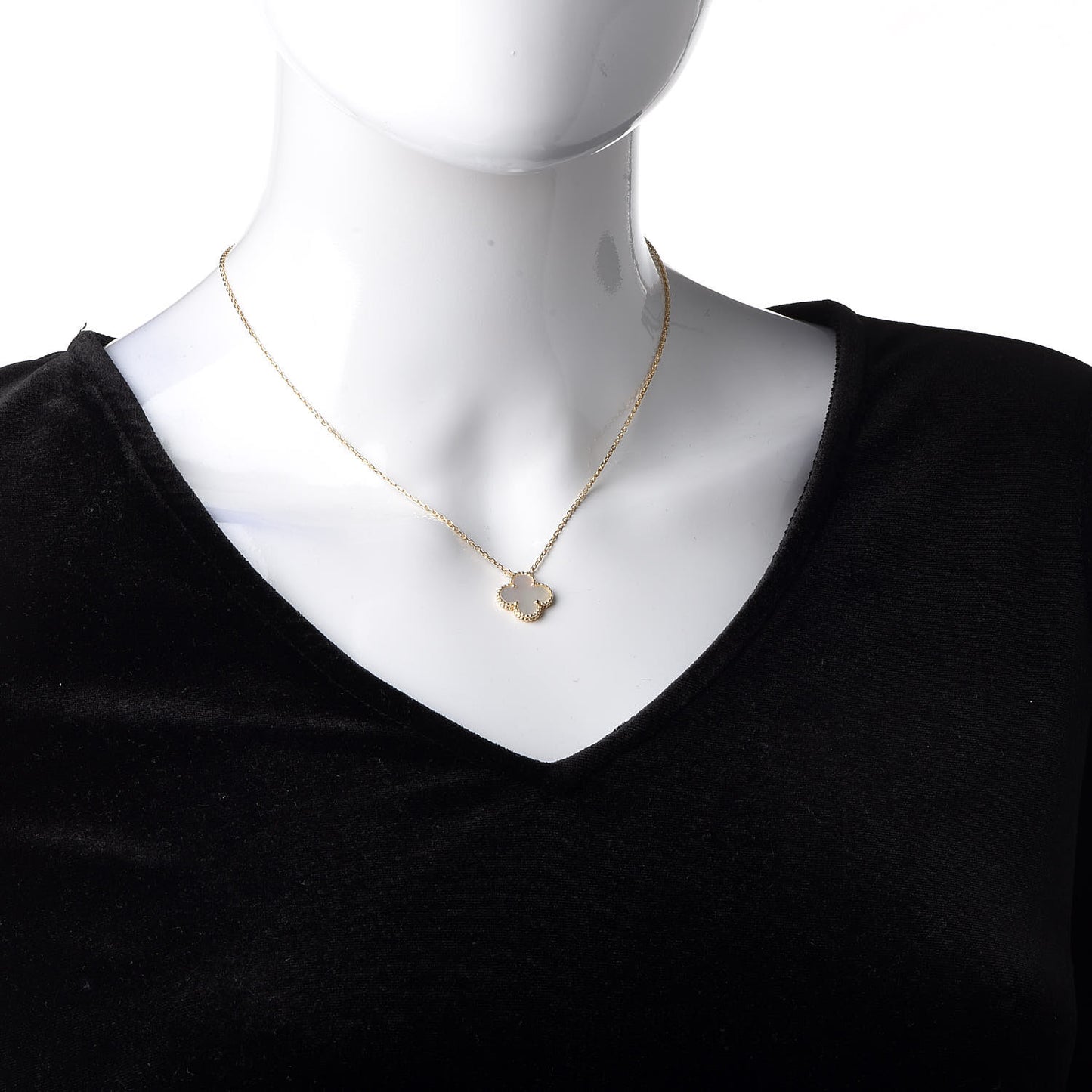 18K Yellow Gold Mother of Pearl Vintage Alhambra Pendant Necklace