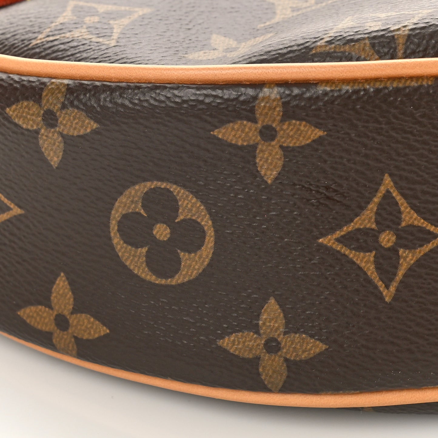 Monogram Loop