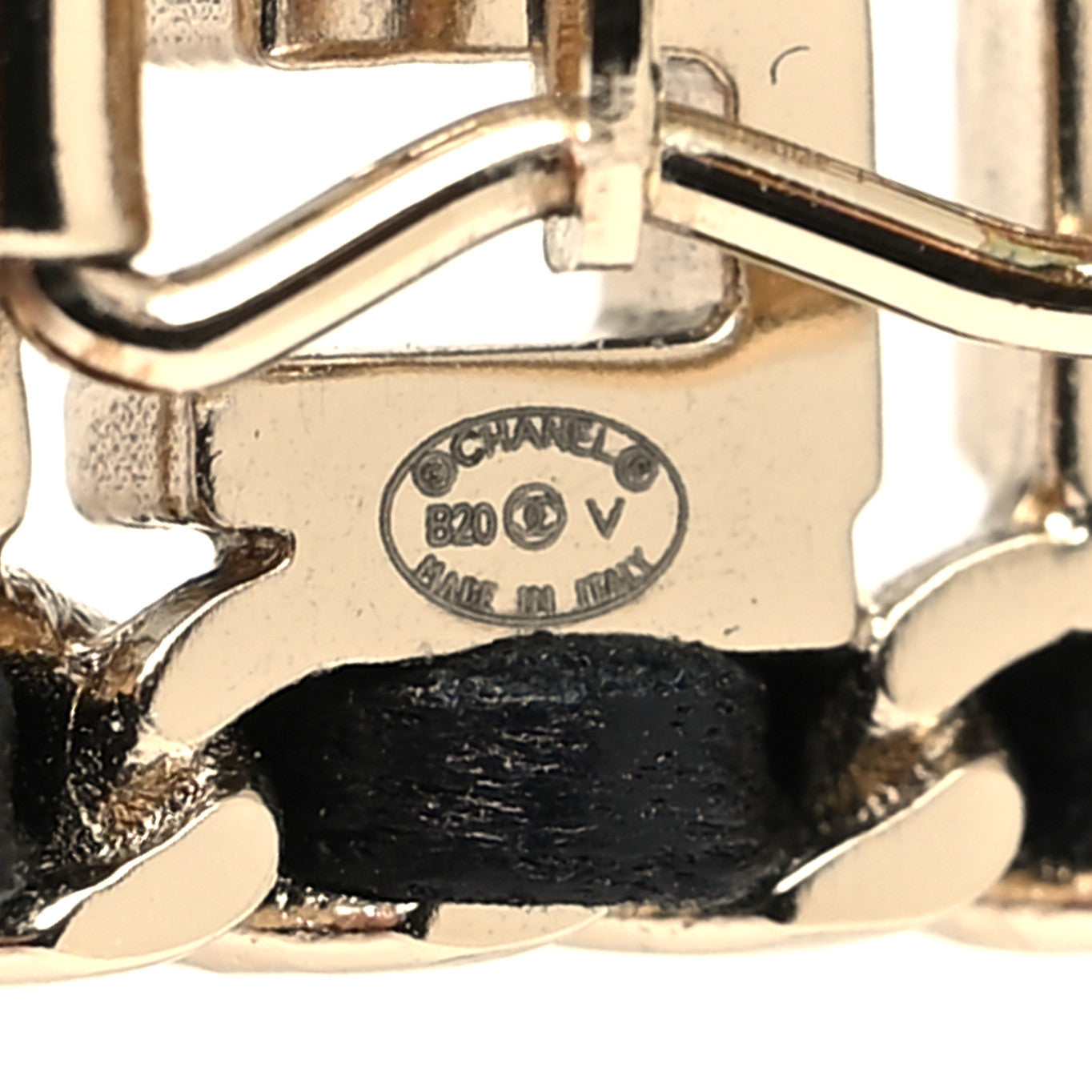 Chanel Metal Lambskin Vintage Allure Logo Hair Clip Gold 3 of 3