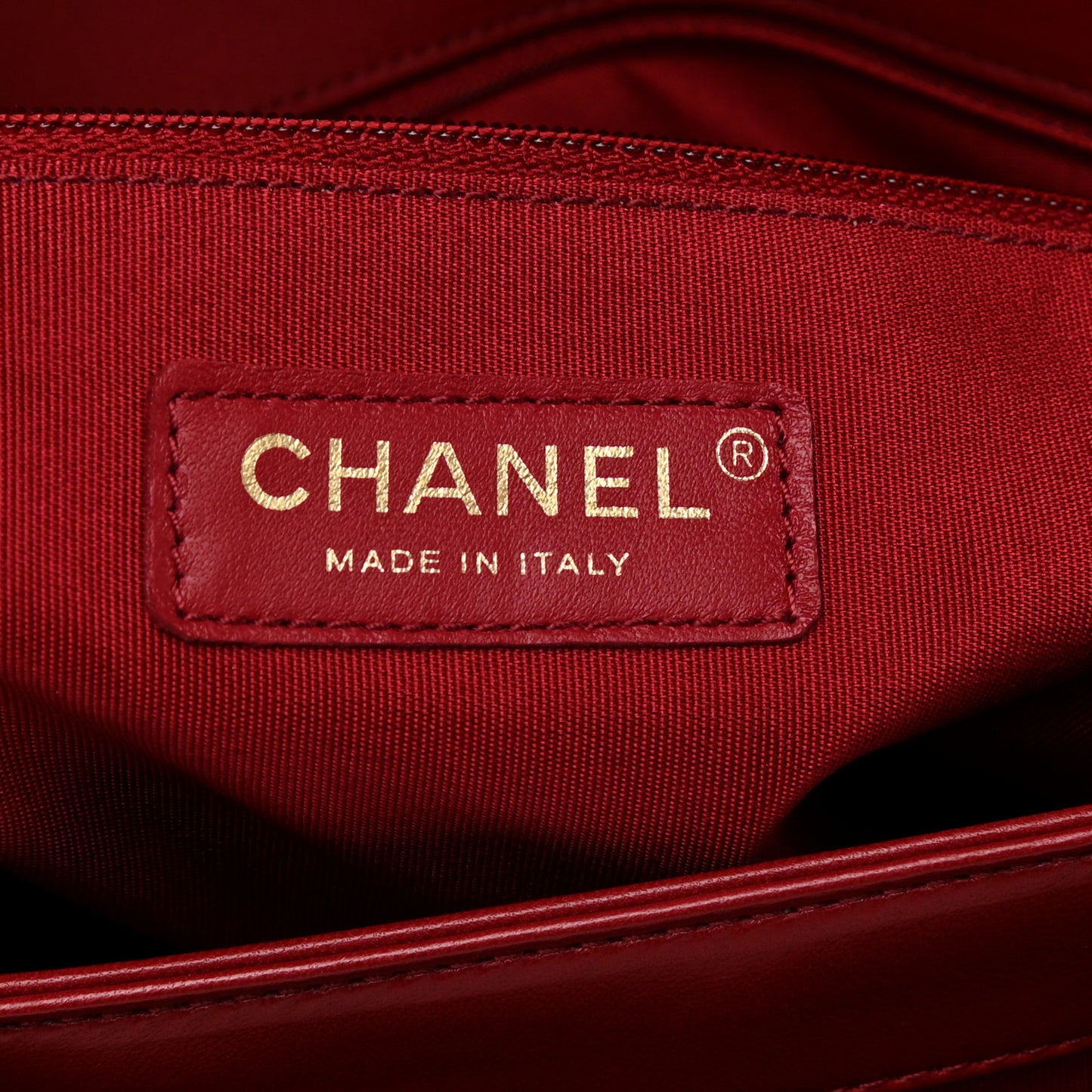 Lambskin Quilted CC Unchained Clutch Red