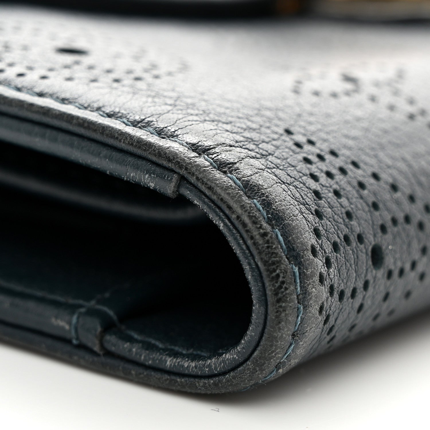 Louis Vuitton Mahina Amelia Wallet Marine 8 of 10