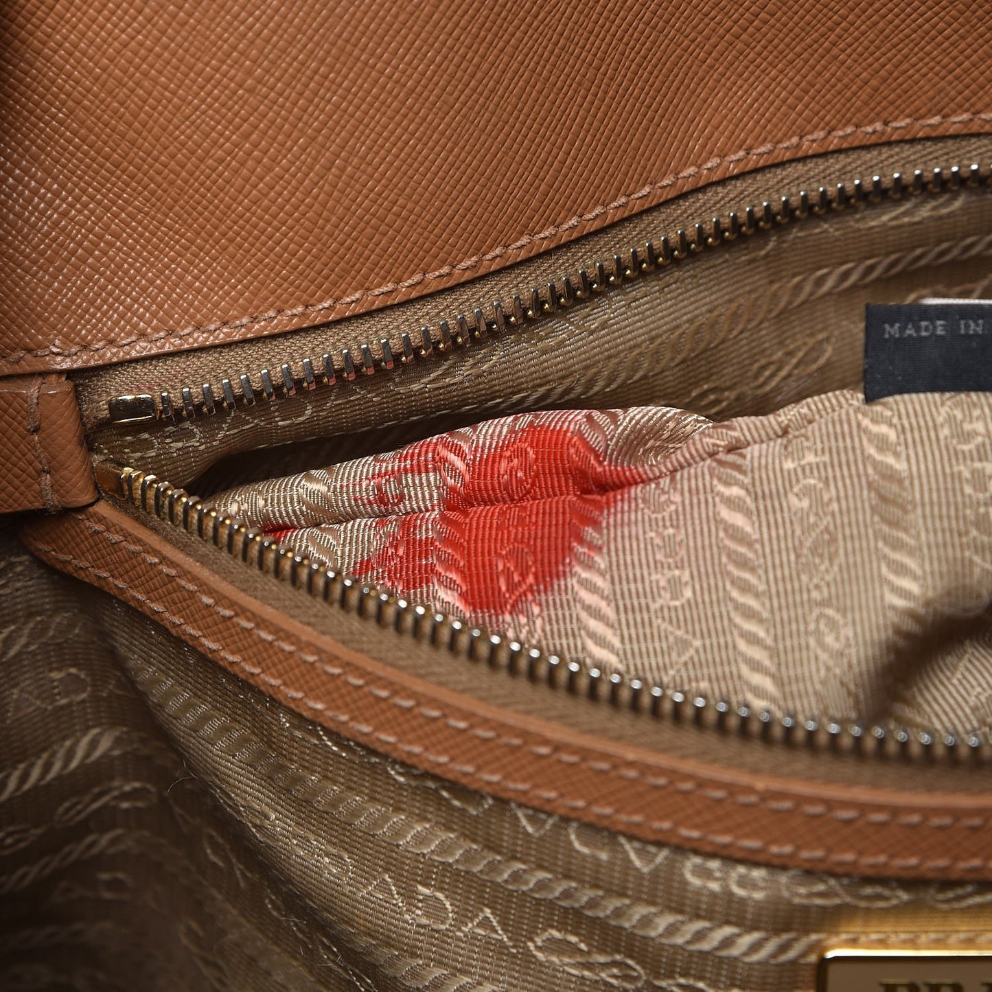 Saffiano Lux Extra Large Galleria Double Zip Tote Caramel