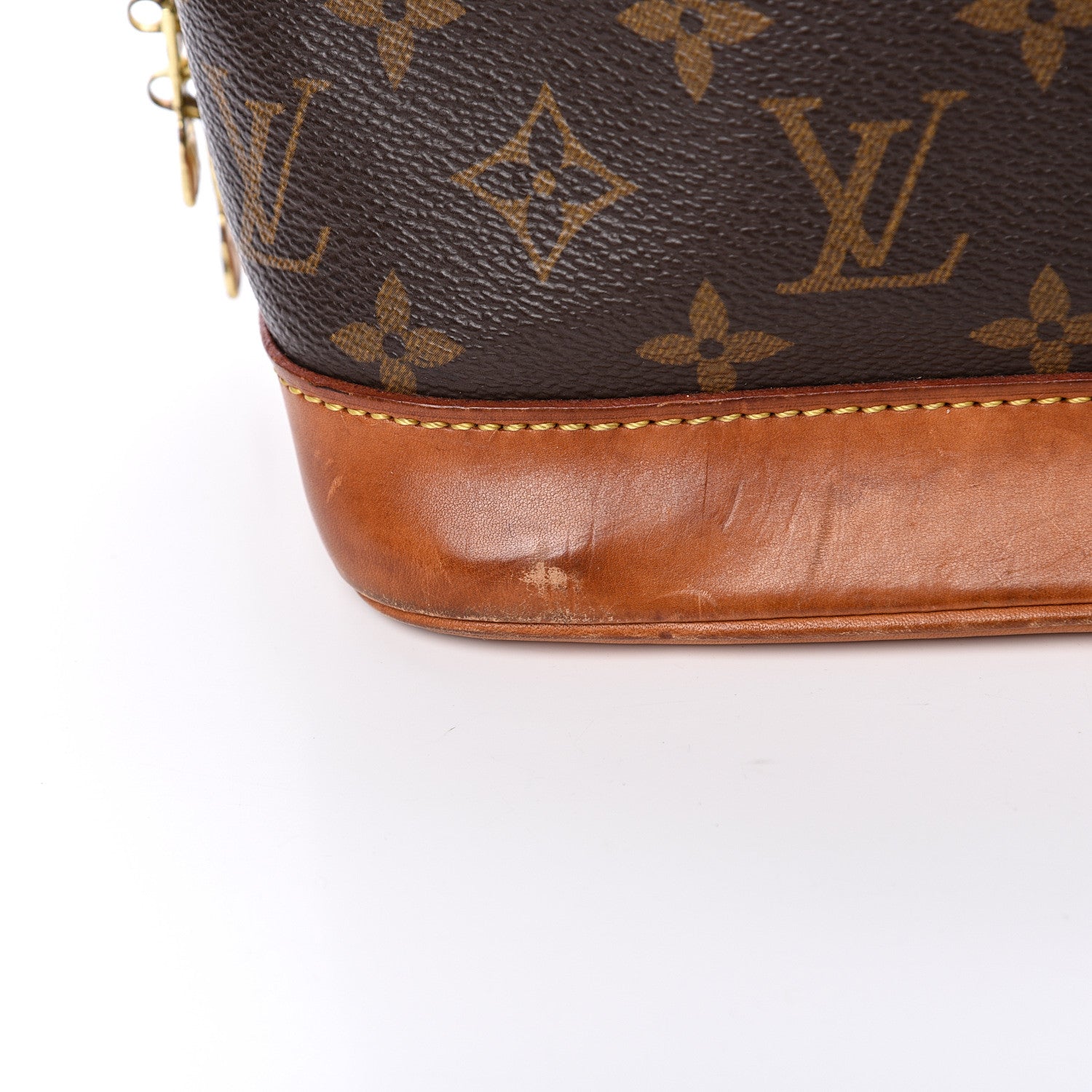 Louis Vuitton Monogram Alma PM 13 of 19