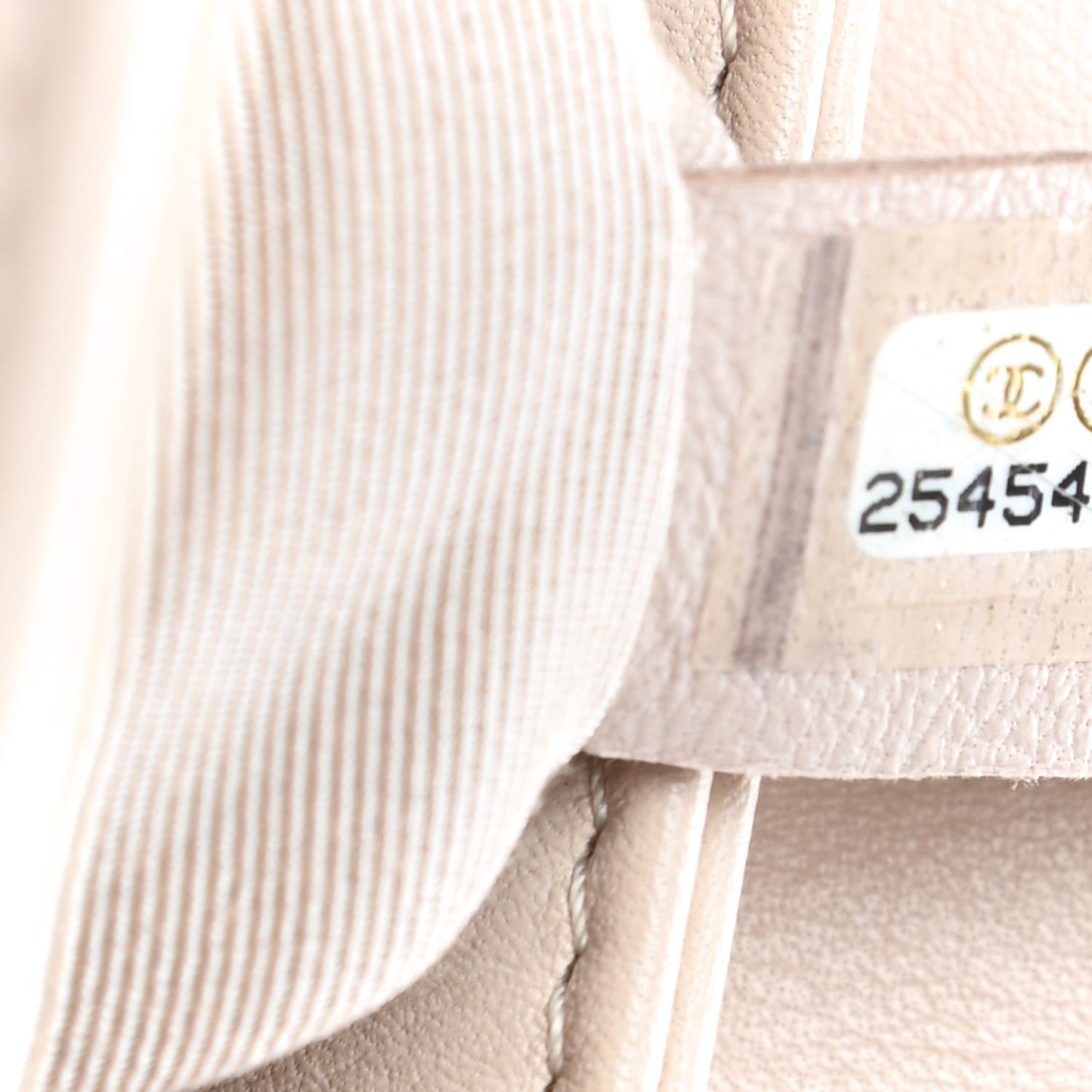 Grained Calfskin Stitched Medium Chevron Chic Top Handle Flap Beige