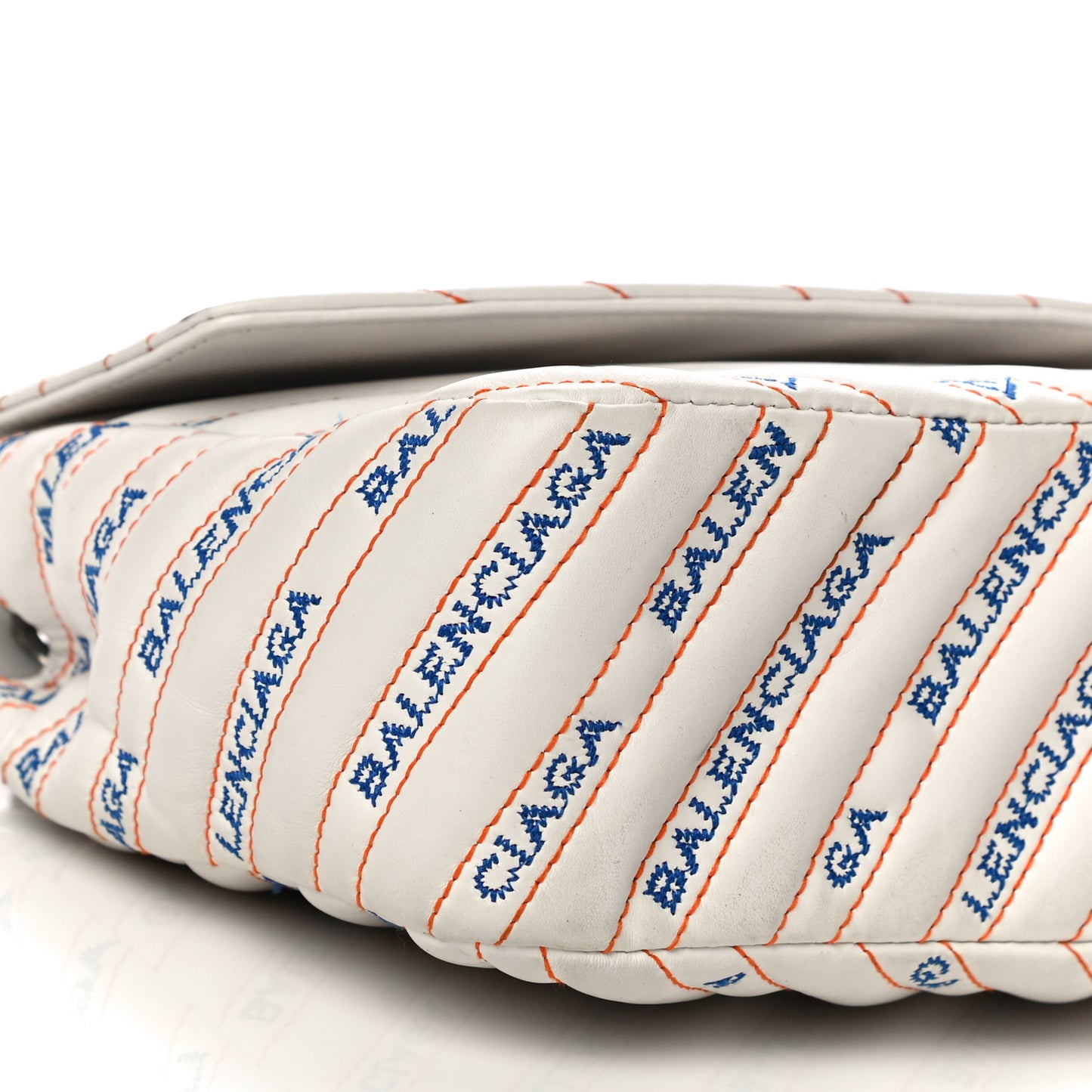 Calfskin Charms Logo Matelasse M BB Round Shoulder Bag Blanc Bleu Orange