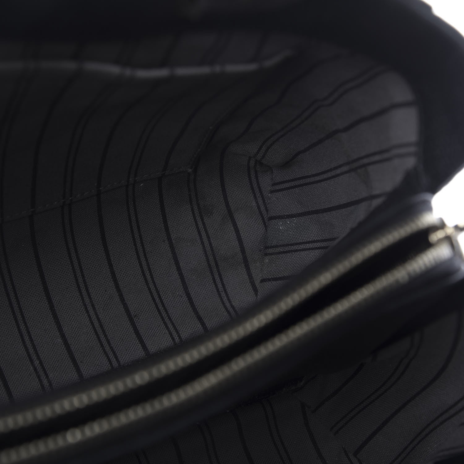 Louis Vuitton Empreinte Montaigne MM Black 11 of 15
