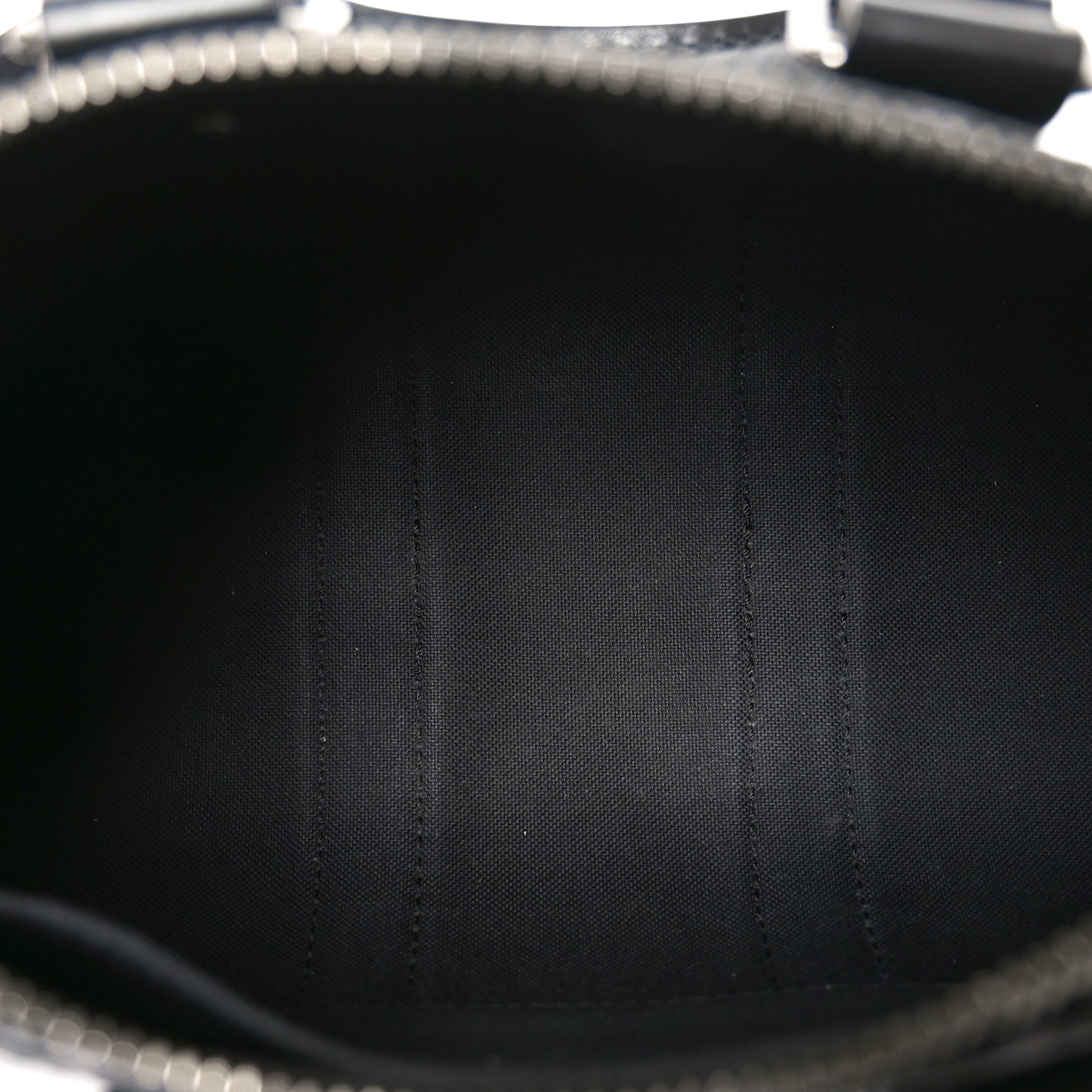 Reverse Monogram Eclipse Keepall Bandouliere 25