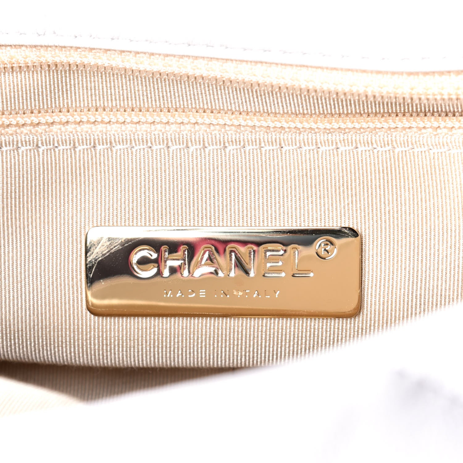 Chanel Goatskin Quilted Medium Chanel 19 Flap White 7 of 11
