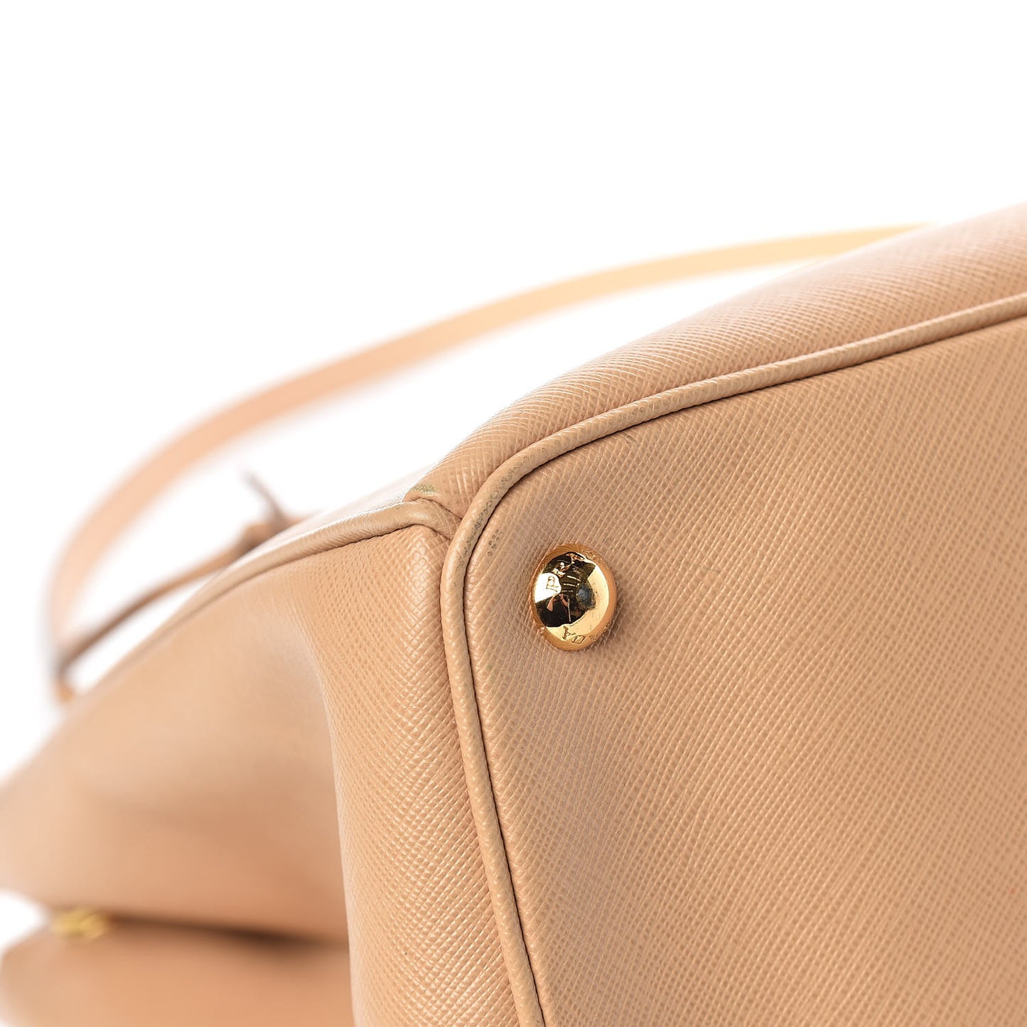 Saffiano Medium Galleria Double Zip Tote Noisette
