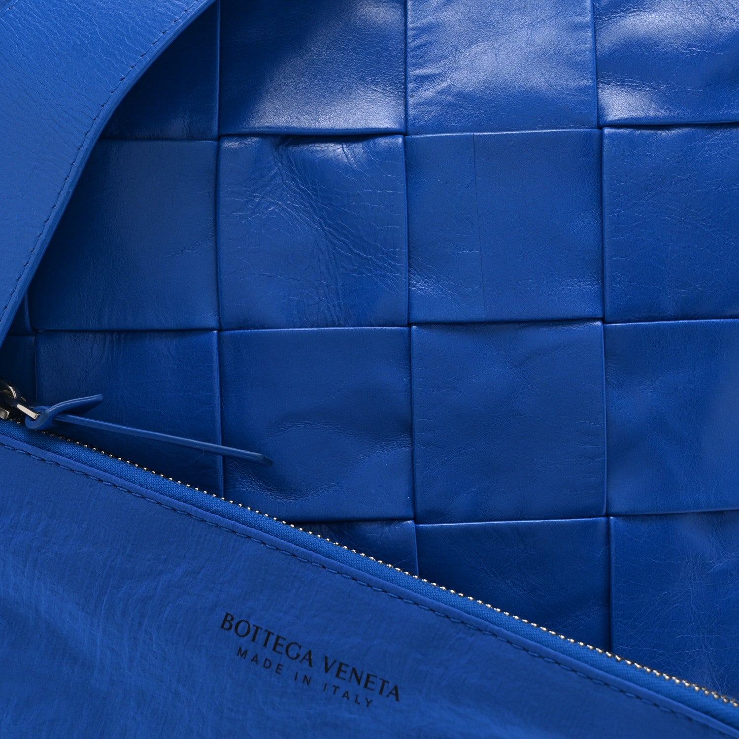 Bottega Veneta Paper Calfskin Maxi Intrecciato Cassette Messenger Blue 9 of 11