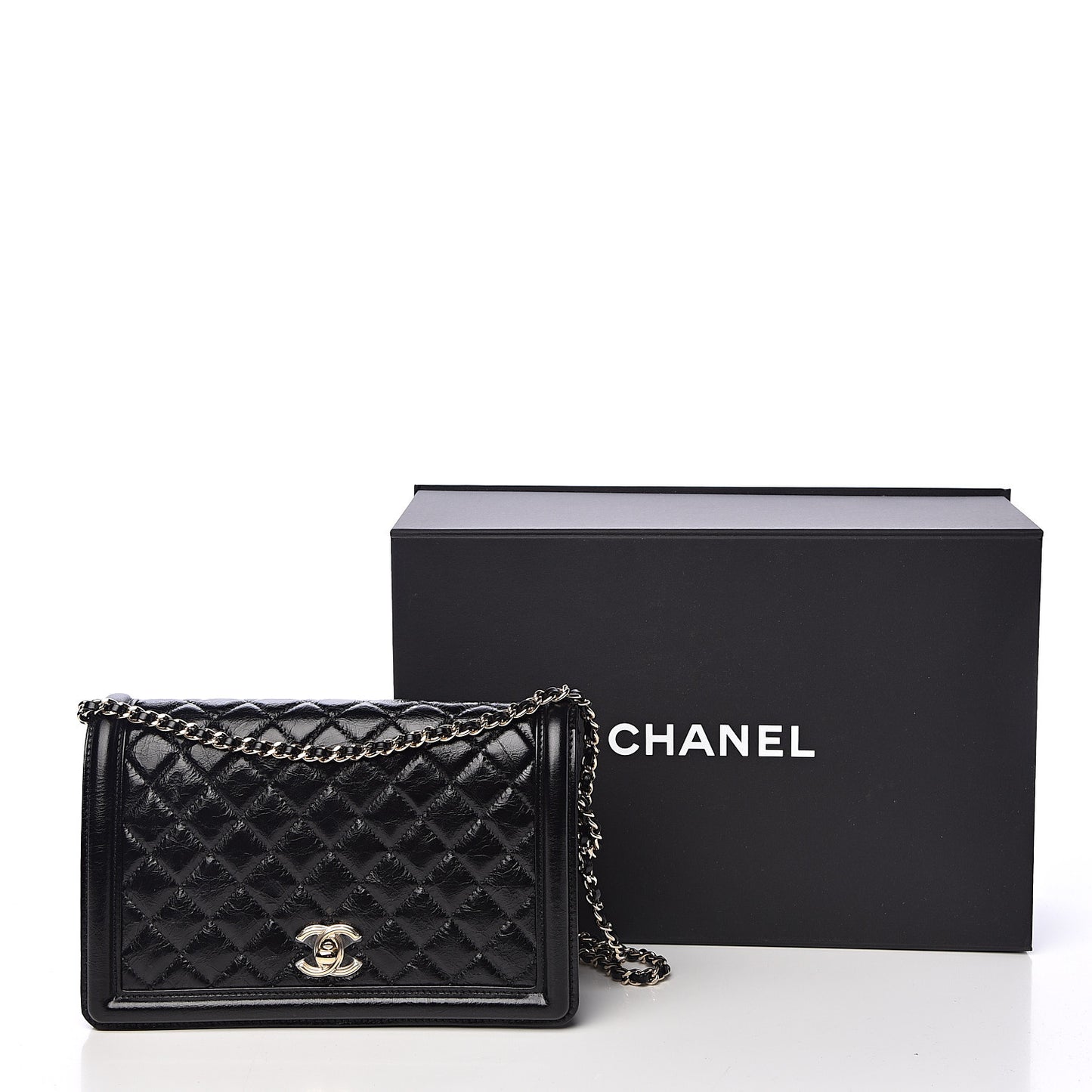 Glazed Crackled Calfskin Wallet On Chain WOC Black