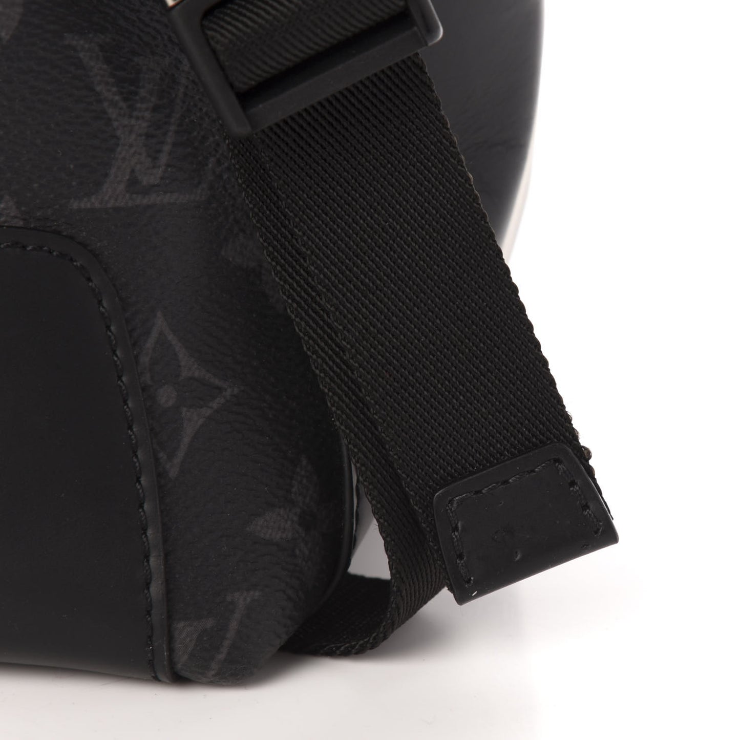 Monogram Eclipse Voyager Messenger MM