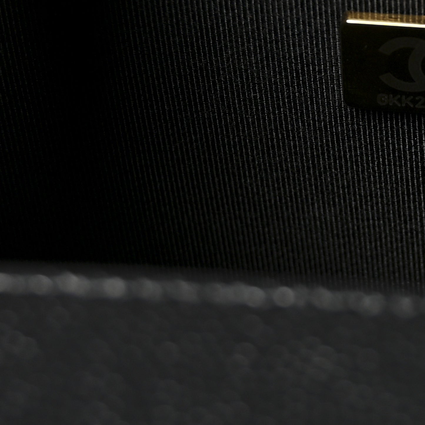 Caviar Quilted Medium Boy Flap Black