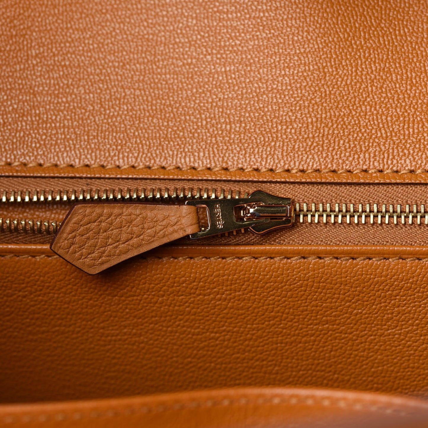 Togo Shiny Niloticus Crocodile Birkin Touch 30 Caramel Tabac Camel