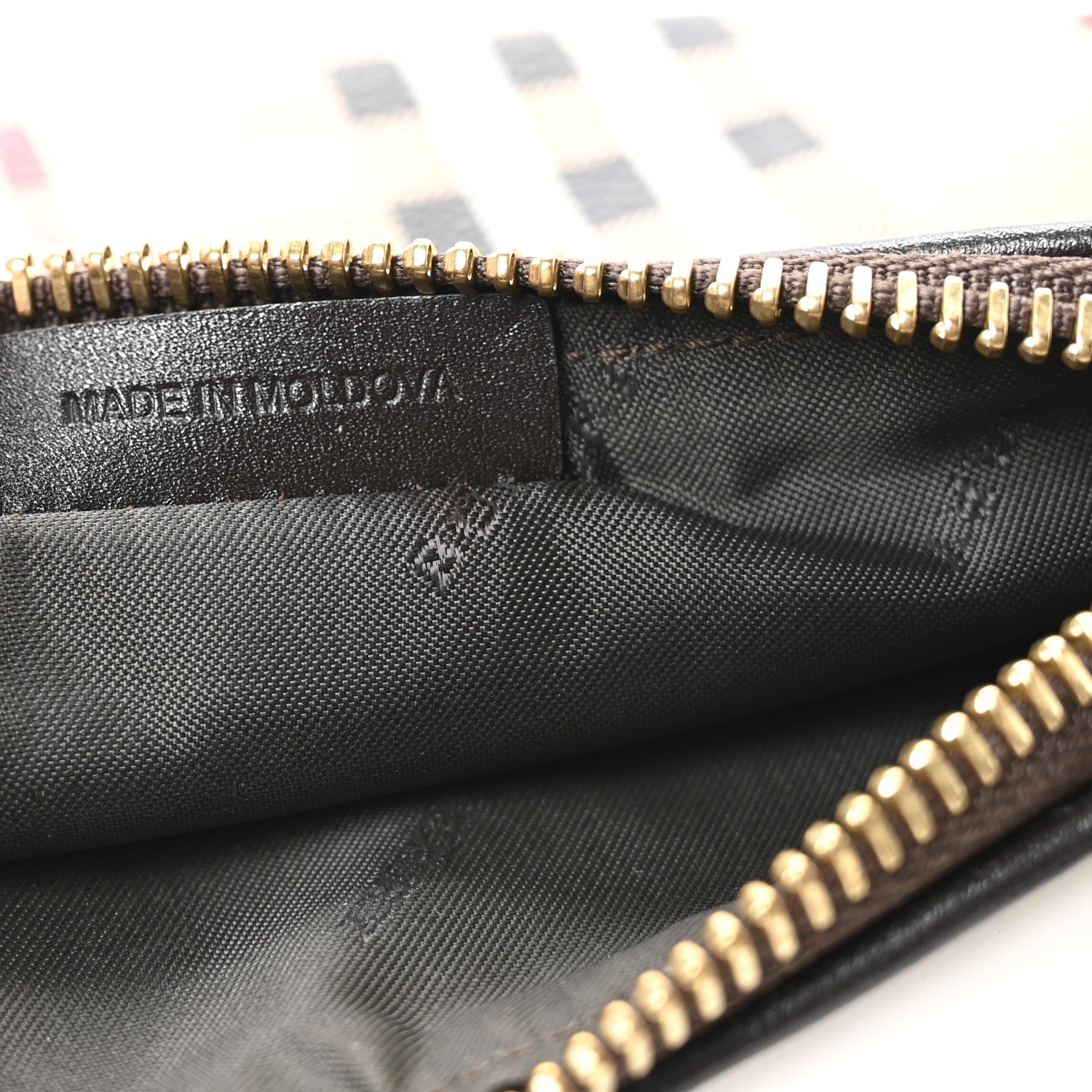 Burberry Haymarket Check Clara Pochette Chocolate 7 of 11