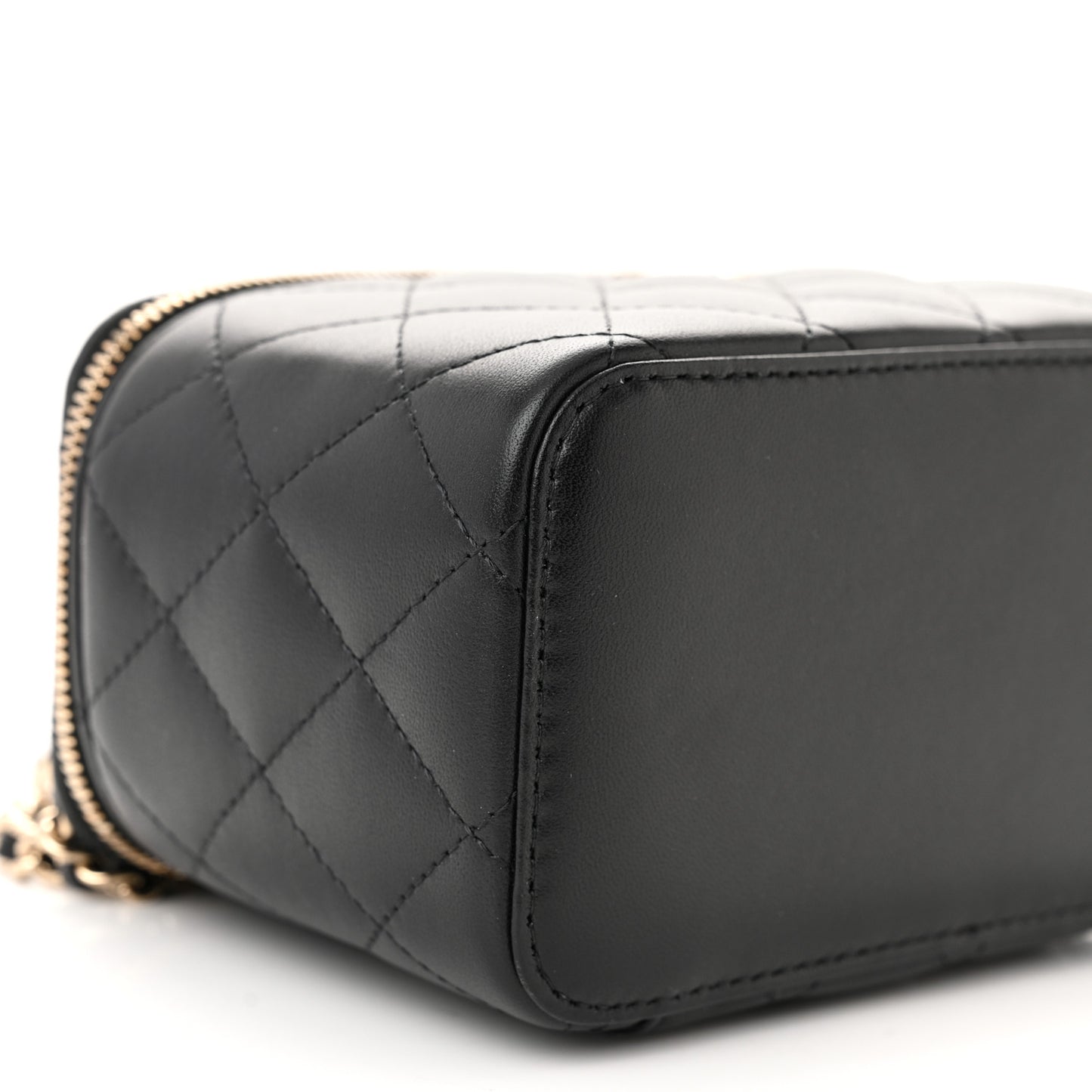 Lambskin Quilted Small Top Handle Vanity Case With Chain Black