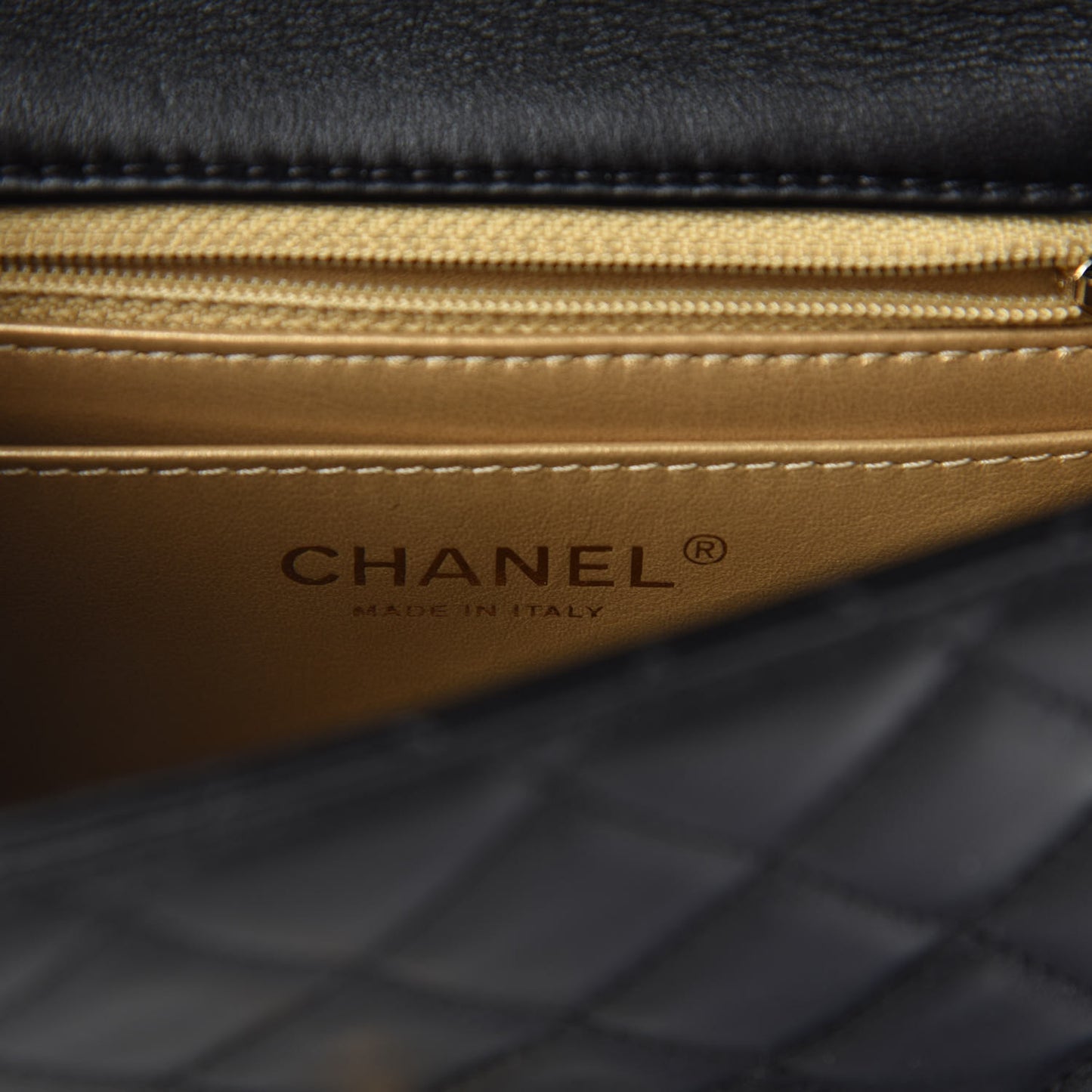 Lambskin Quilted Mini Pearl Crush Flap Black