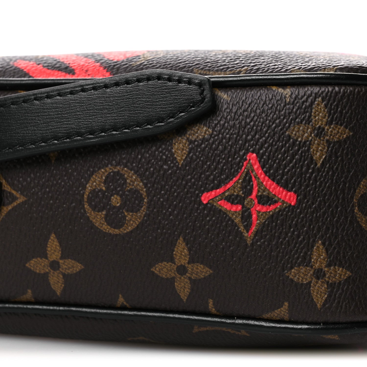 Louis Vuitton Monogram Fall In Love Sac Coeur 8 of 9