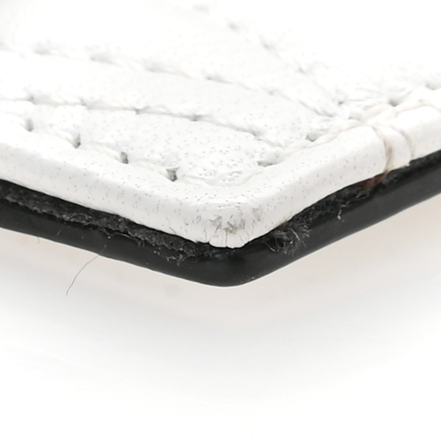 Lambskin Quilted Virtus Chain Card Holder Ecru