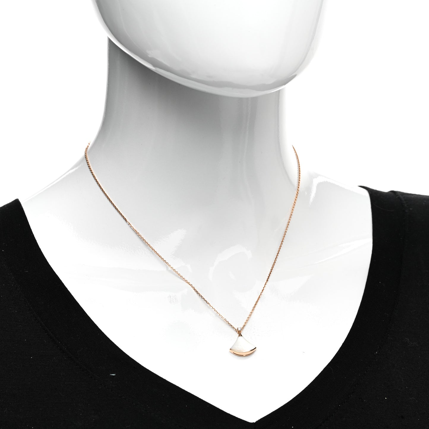 18K Rose Gold Diamond Mother of Pearl Small Divas' Dream Pendant Necklace
