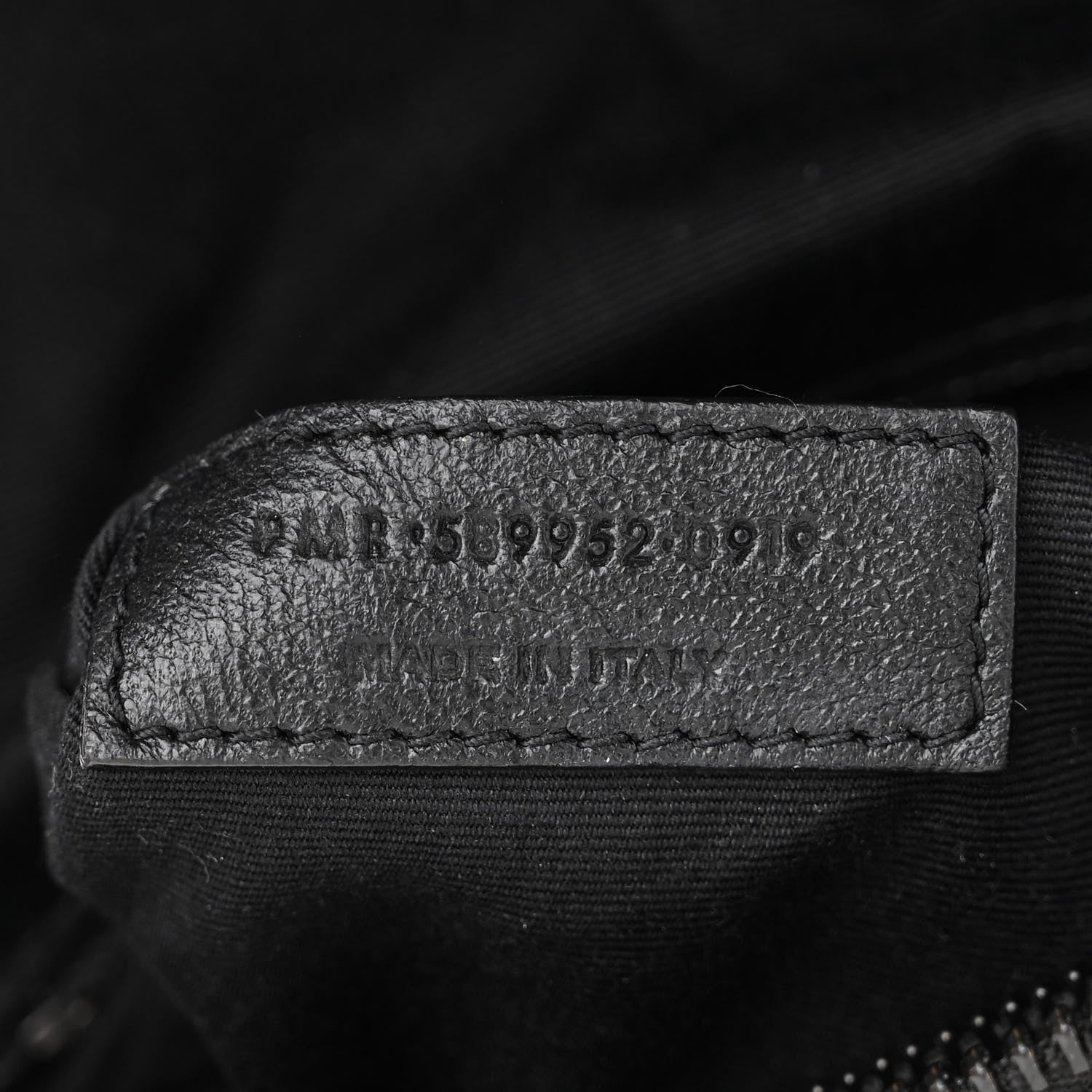 Saint Laurent Crinkled Calfskin Matelasse Monogram Niki Body Bag Black 7 of 10