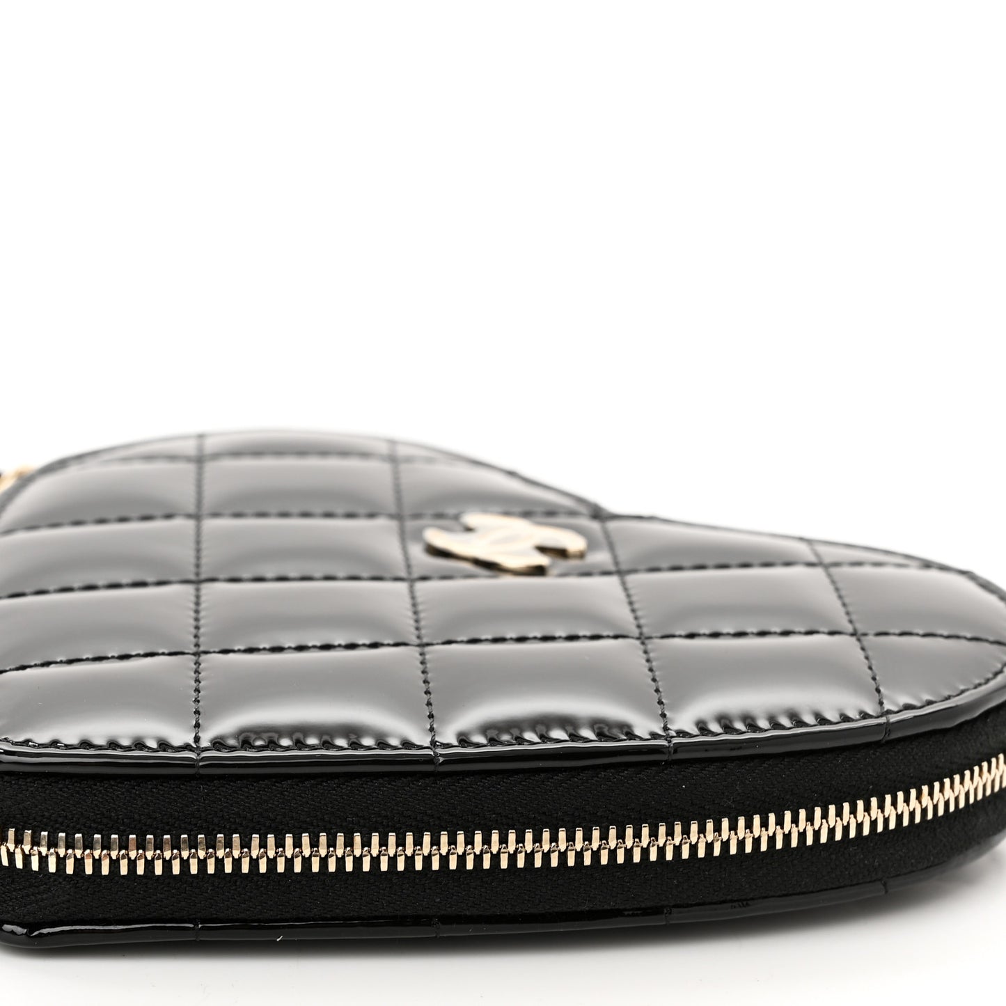 Patent Calfskin Resin Quilted CC Heart Clutch With Chain Black
