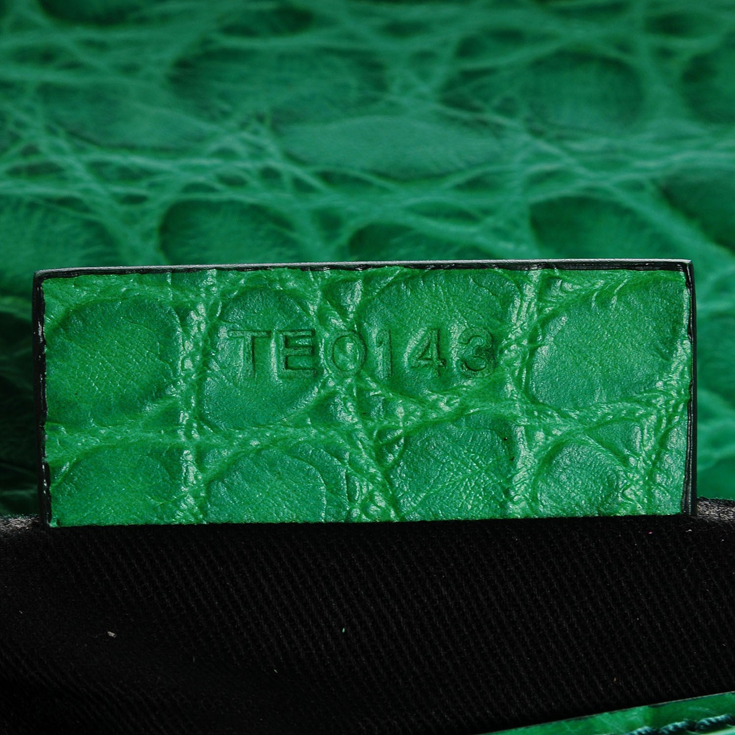 Givenchy Calfskin Crocodile Embossed Medium Antigona Envelope Clutch Emerald 7 of 7