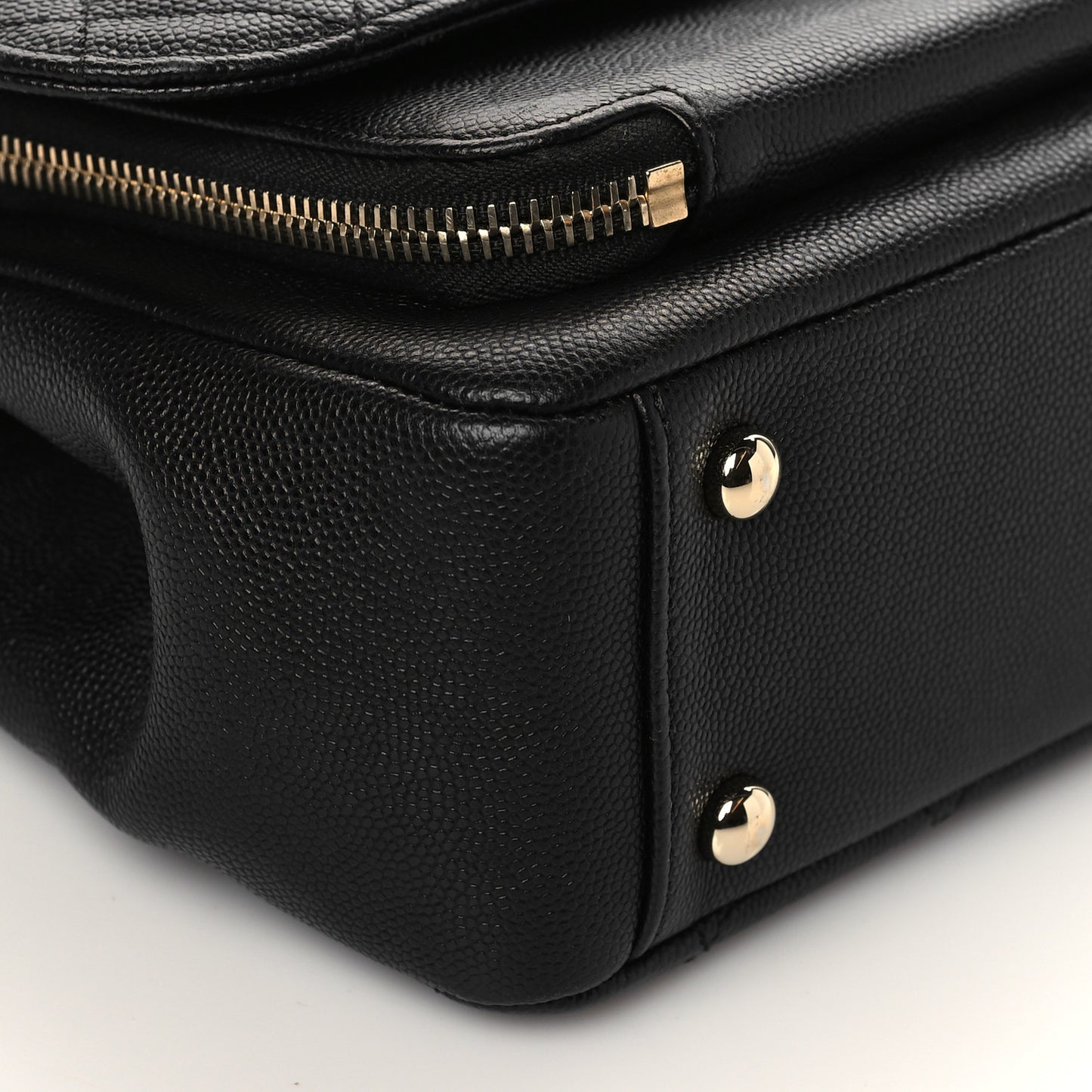 Caviar Quilted Medium Business Affinity Flap Black