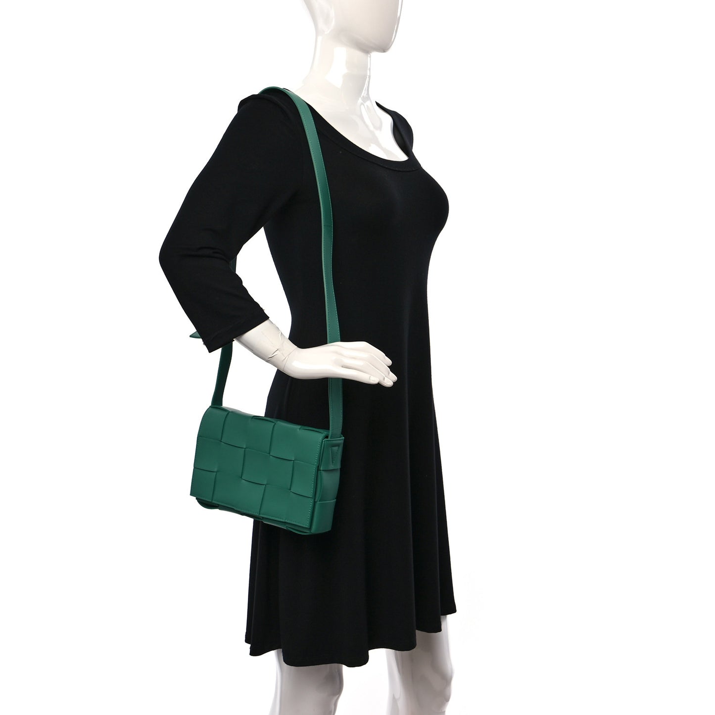 Lambskin Maxi Intrecciato Small Cassette Crossbody Bag Mermaid
