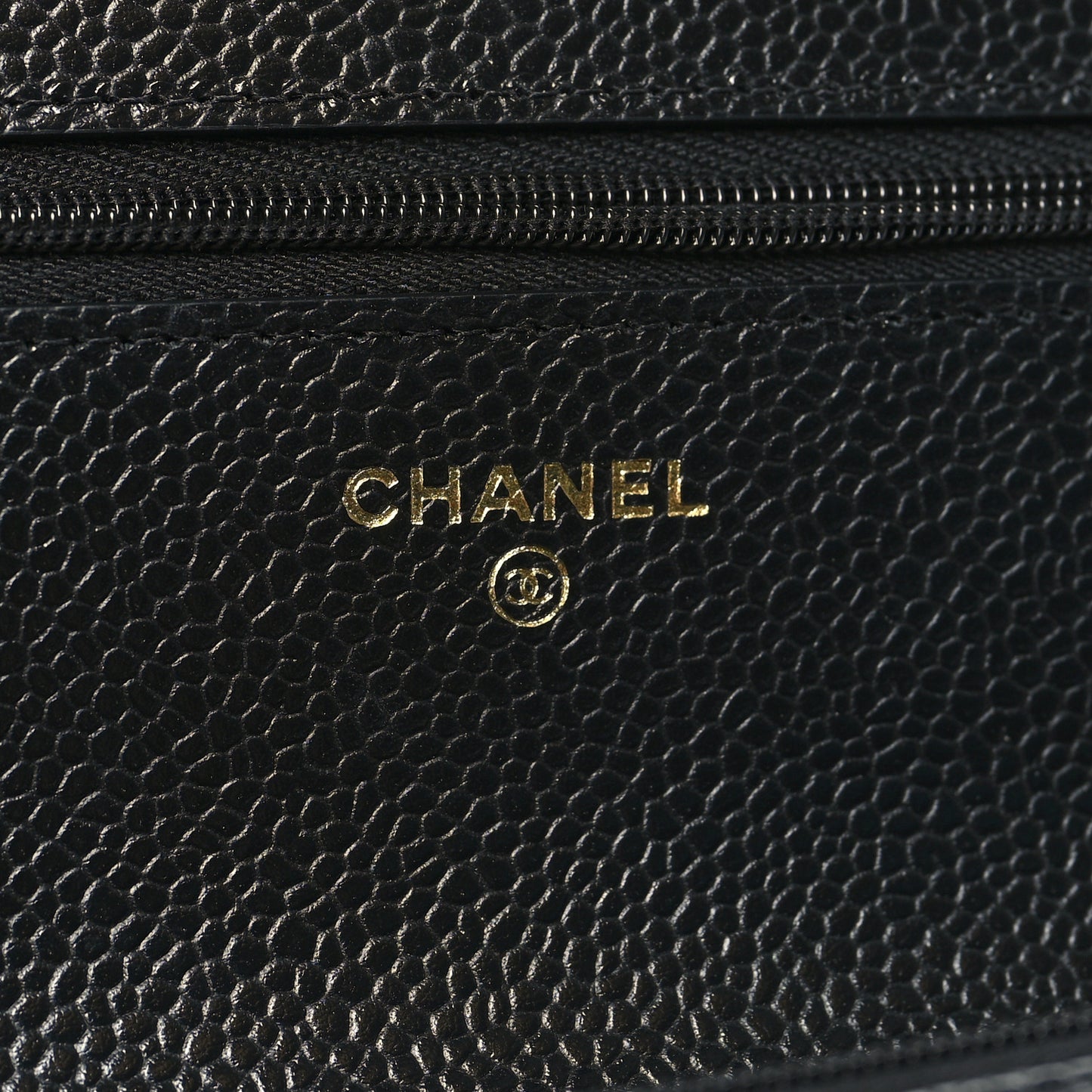 Caviar Quilted Wallet on Chain WOC Black