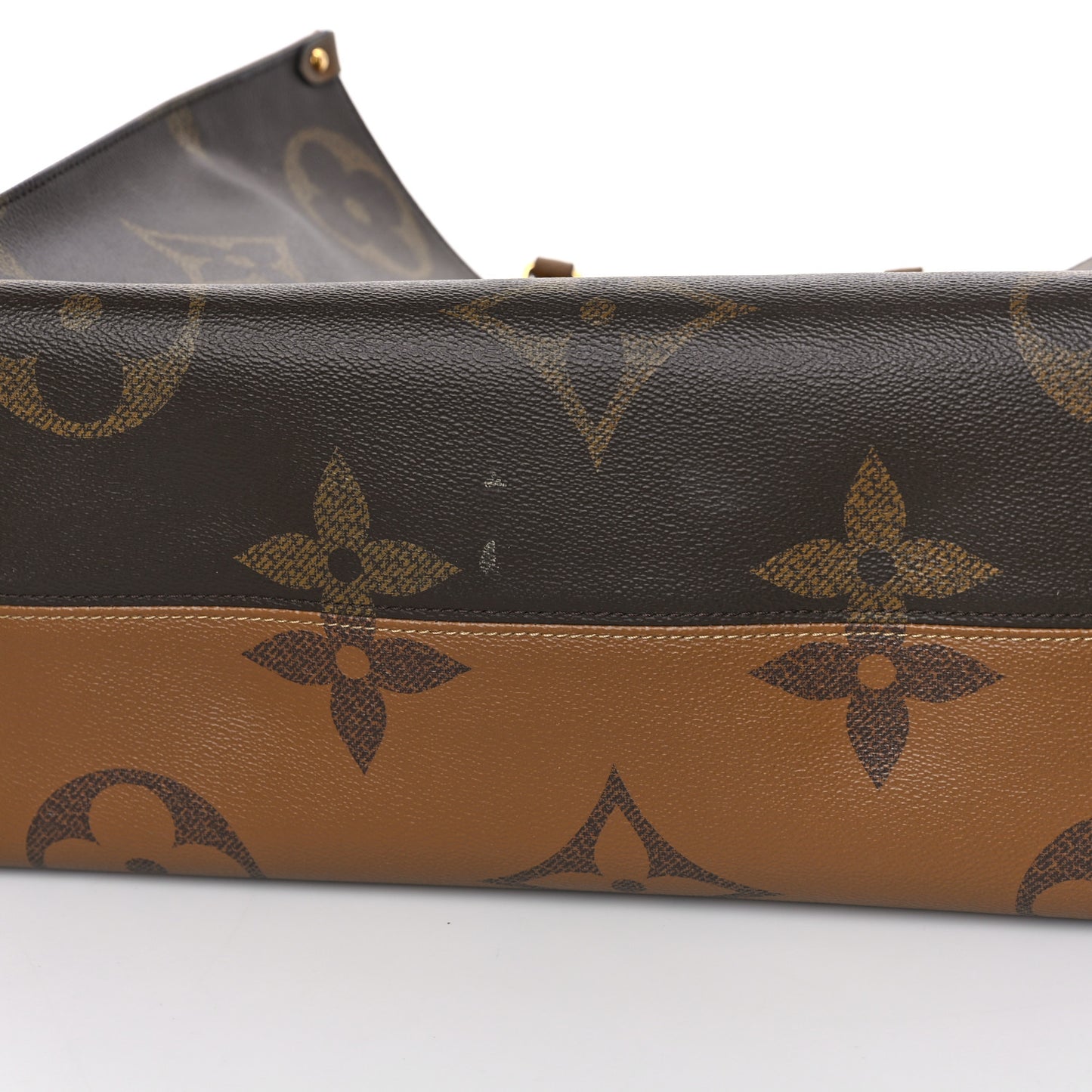Reverse Monogram Giant Onthego GM