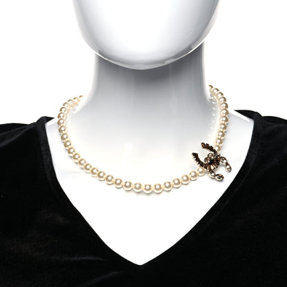 Chanel Pearl Crystal Resin Baguette CC Short Necklace Gold 2 of 5