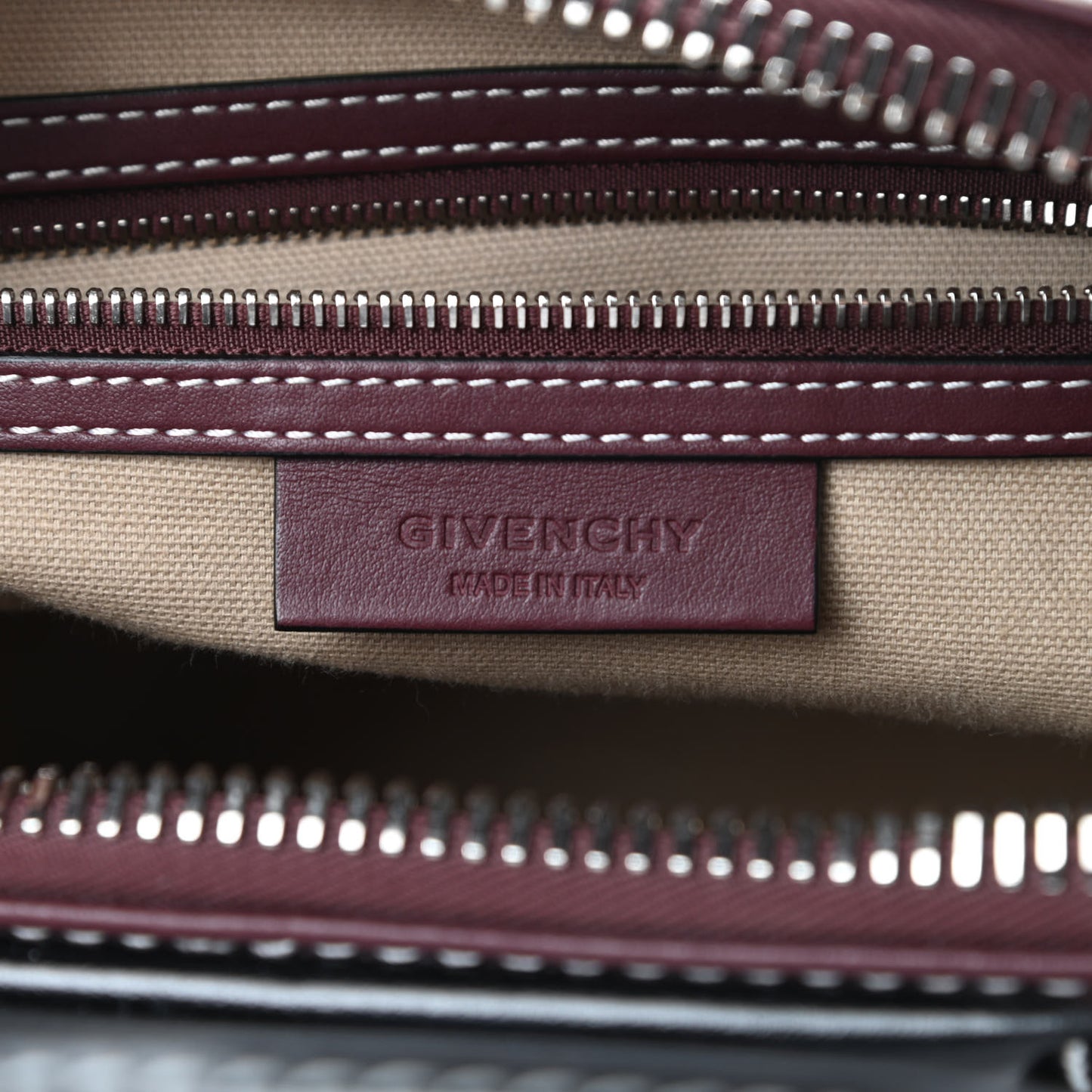 Calfskin Small Bi-Color Topstitch Antigona Oxblood Black