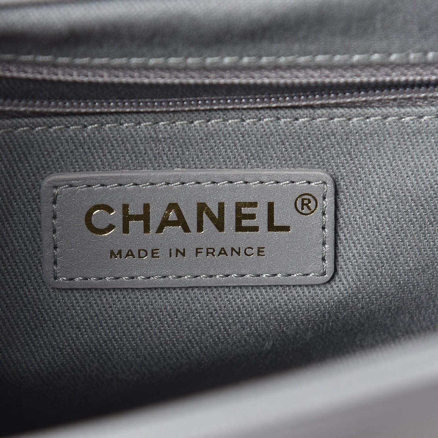 Caviar Quilted Medium Business Affinity Flap Grey