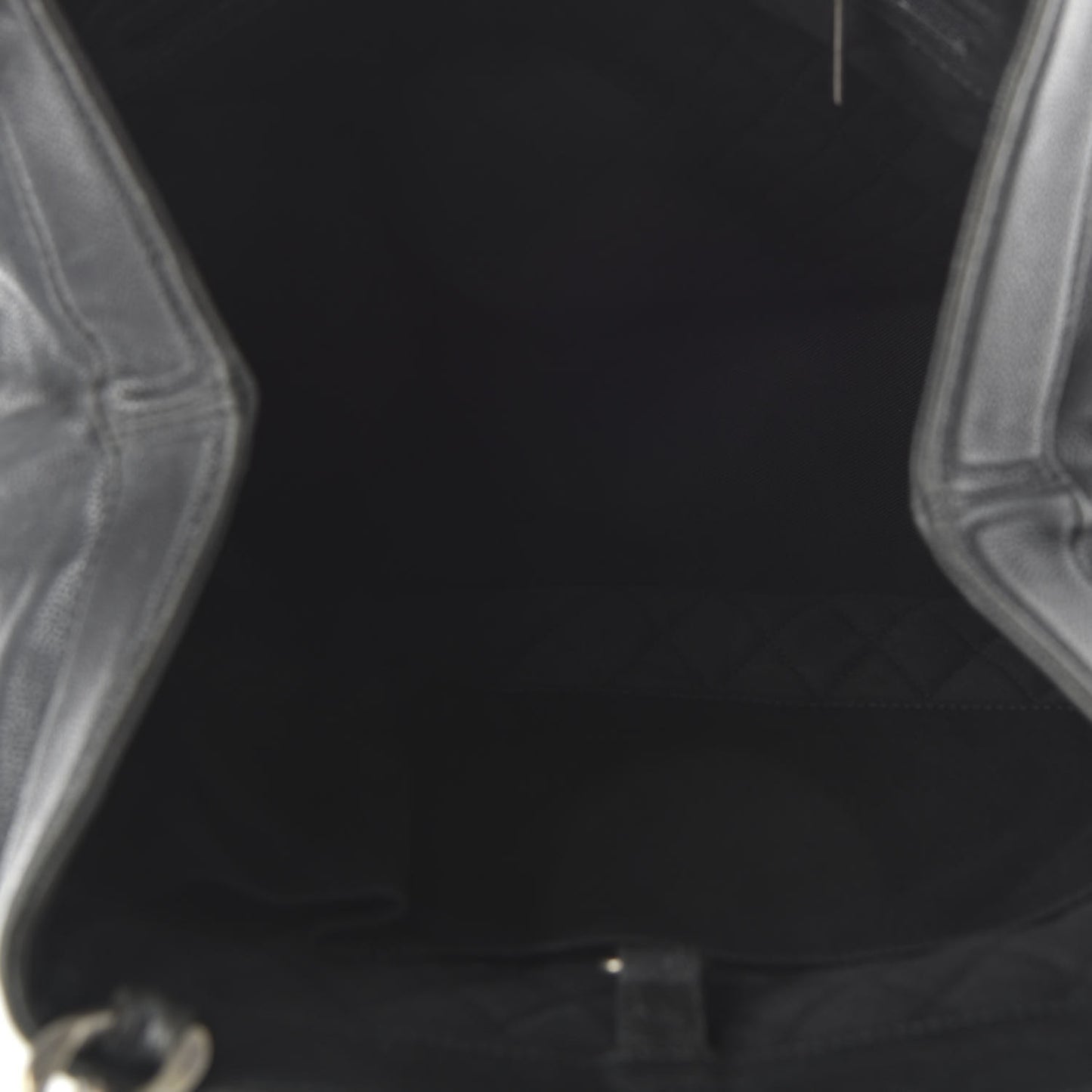 Distressed Caviar Outdoor Ligne Tote Black