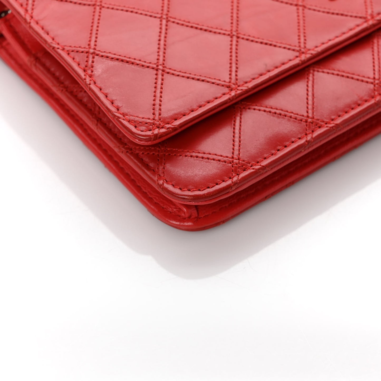 Lambskin Diamond Stitched Wallet On Chain WOC Red