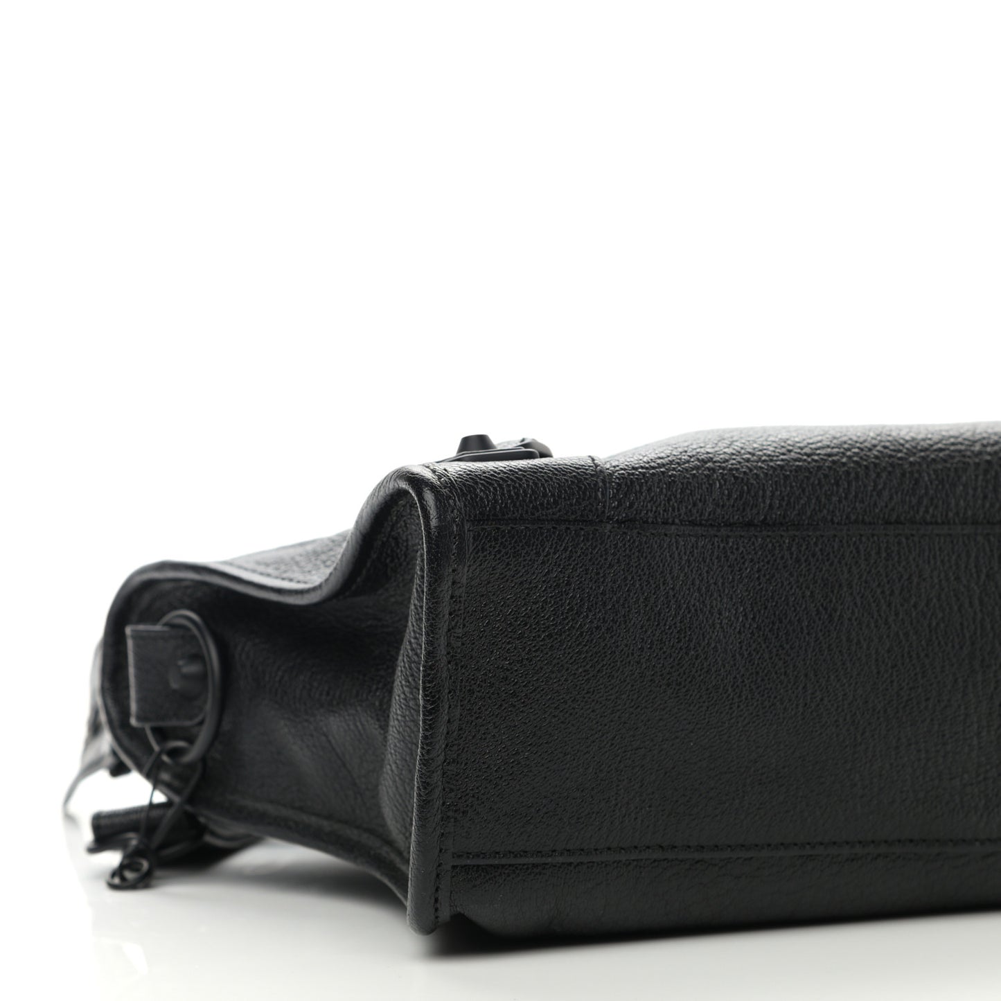 Chevre Black Metallic Edge Hardware S City Black