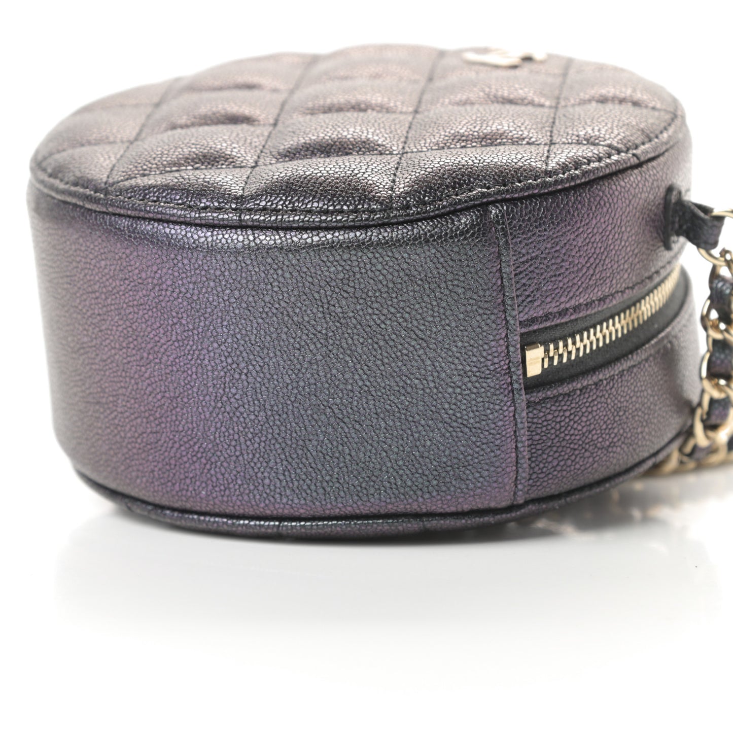 Iridescent Caviar Quilted Round Clutch With Chain Black