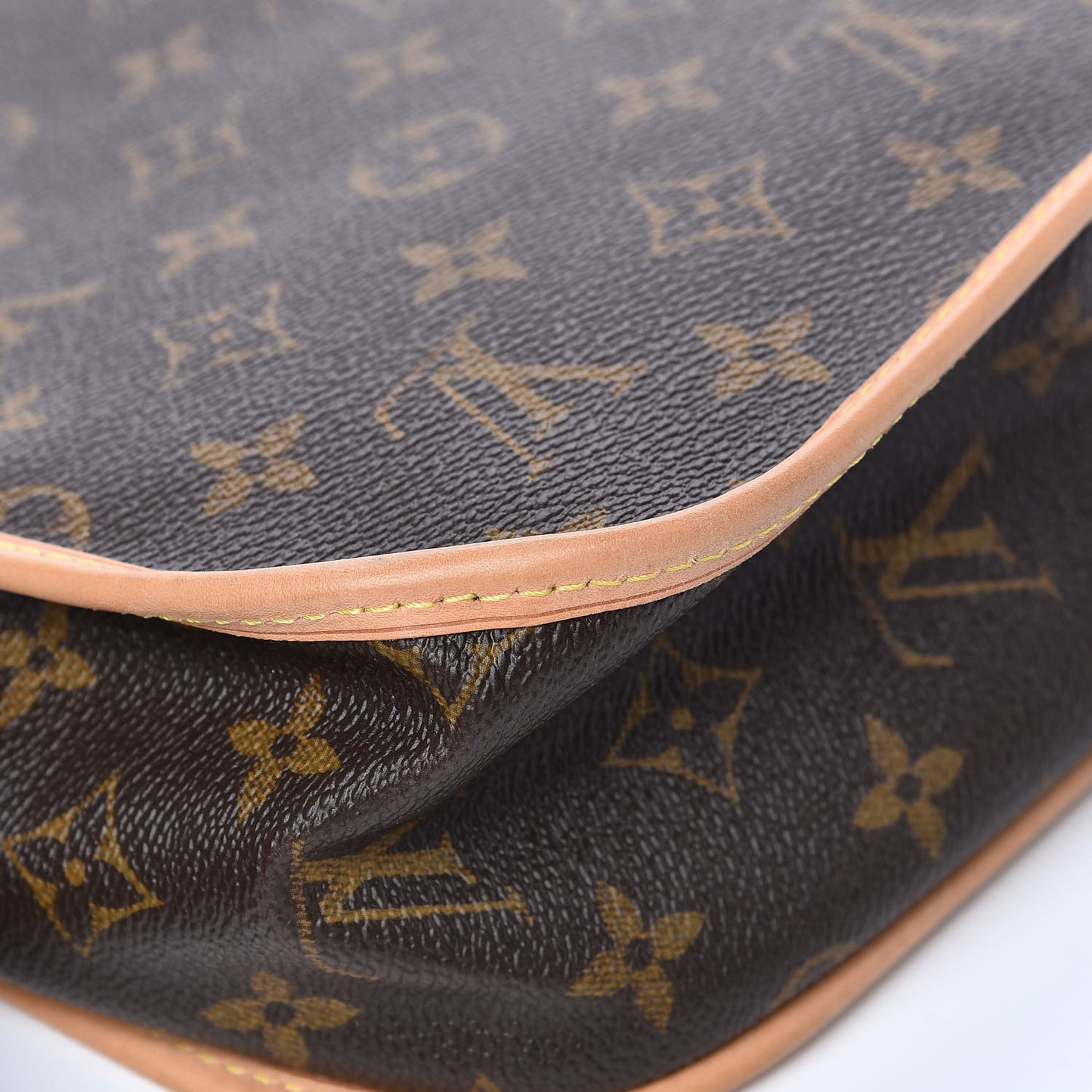 Monogram Bosphore PM Messenger