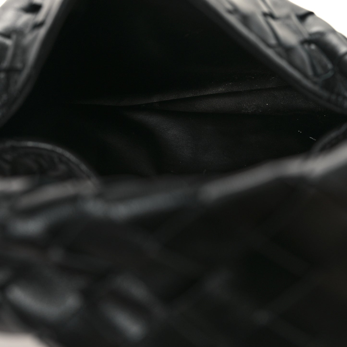 Calfskin Intrecciato Small Hop Black