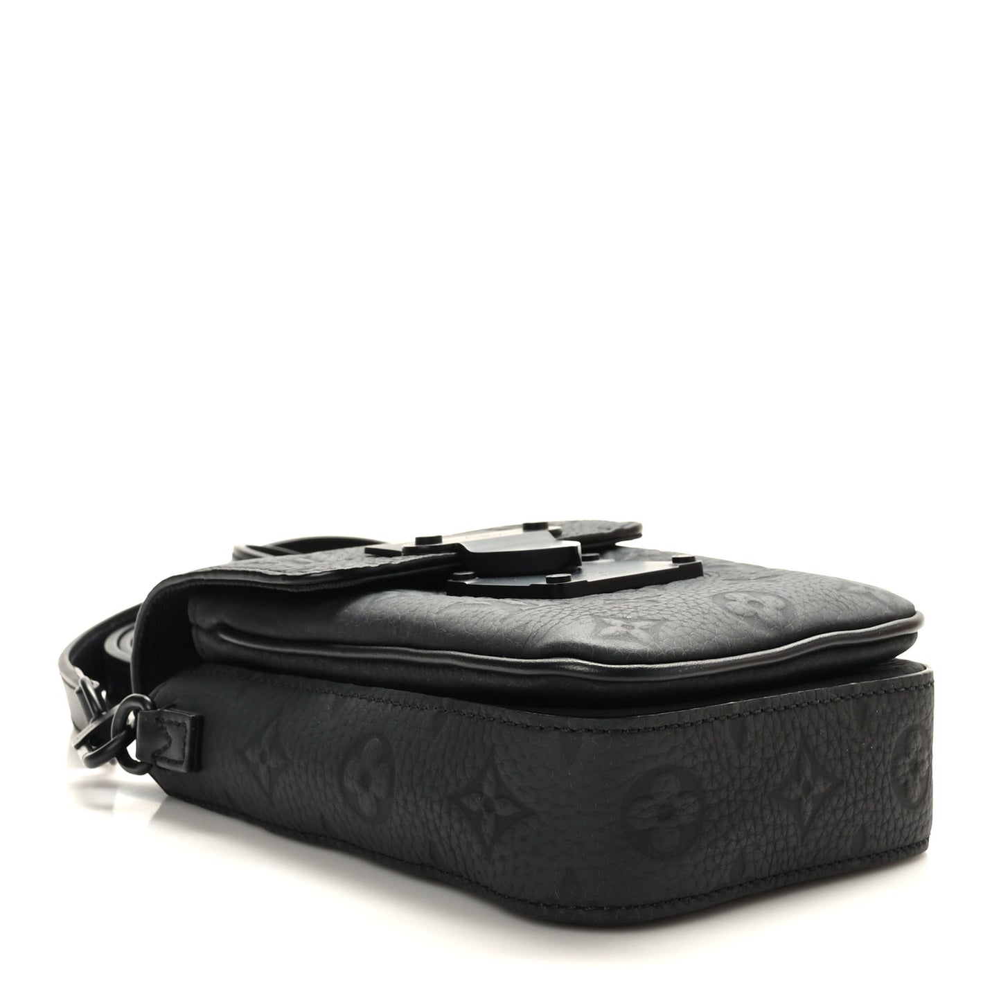 Taurillon Monogram S Lock Wearable Wallet Black