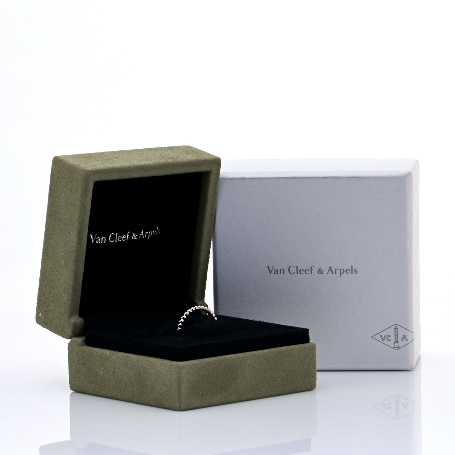 18K White Gold Small Perlee Ring 55 7.25