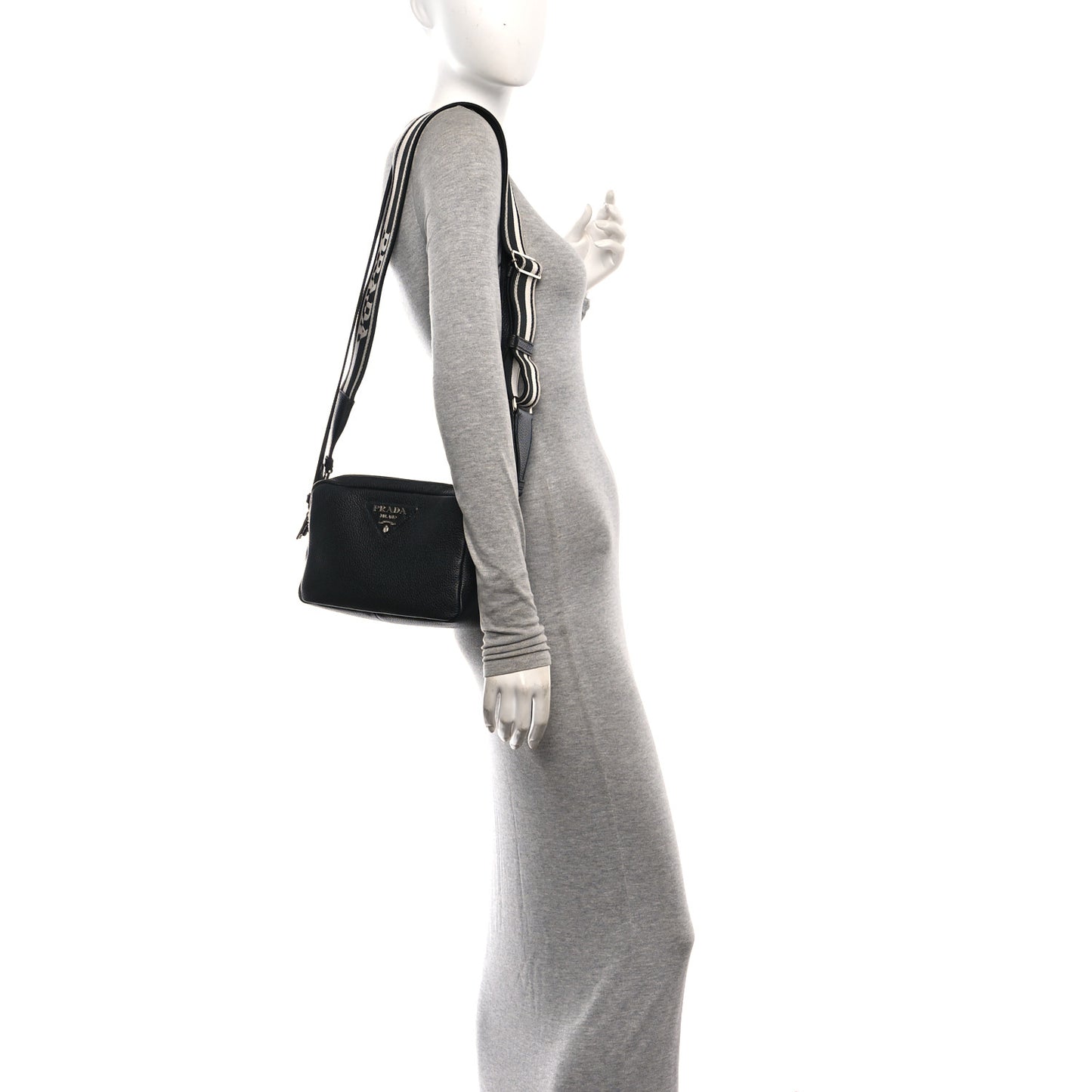 Vitello Daino Soft Camera Crossbody Black