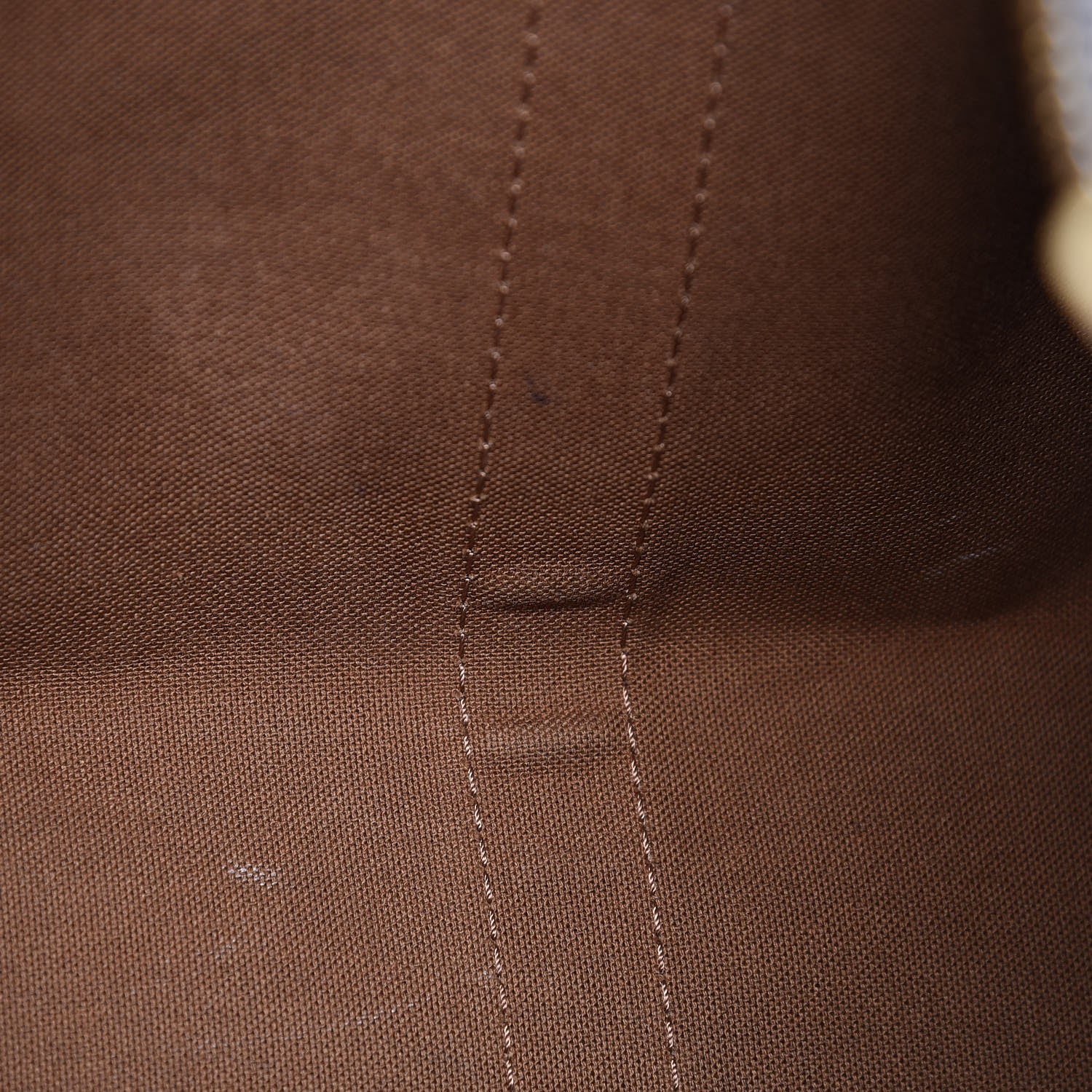 Louis Vuitton Monogram Keepall 50 9 of 17