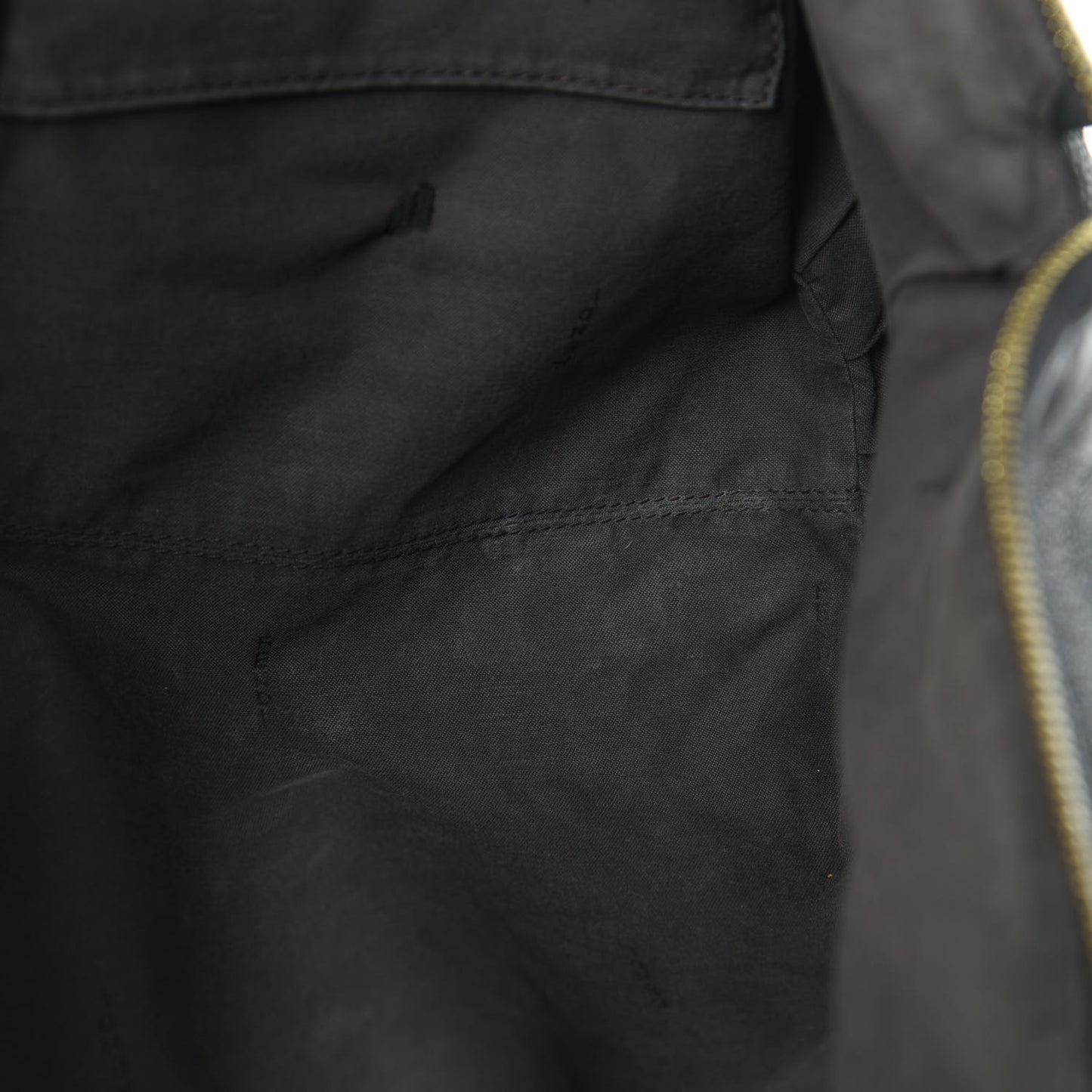 Metallic Nubuck Medium Chains Tote Black