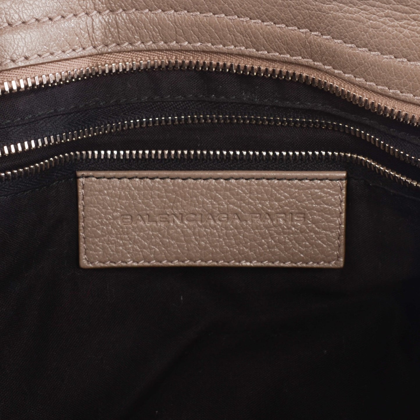 Chevre Hamilton Giant 12 Silver Hardware City Gris Poivre