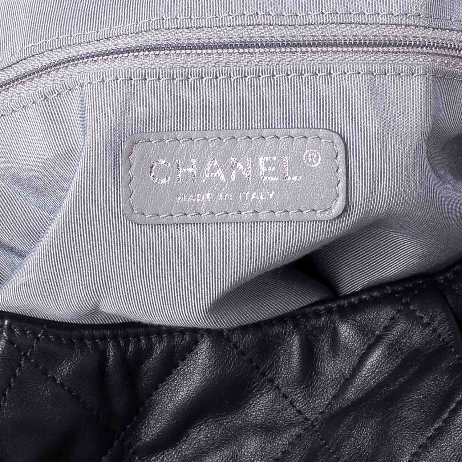 Chanel Calfskin Coco Pleats Hobo Black 7 of 9