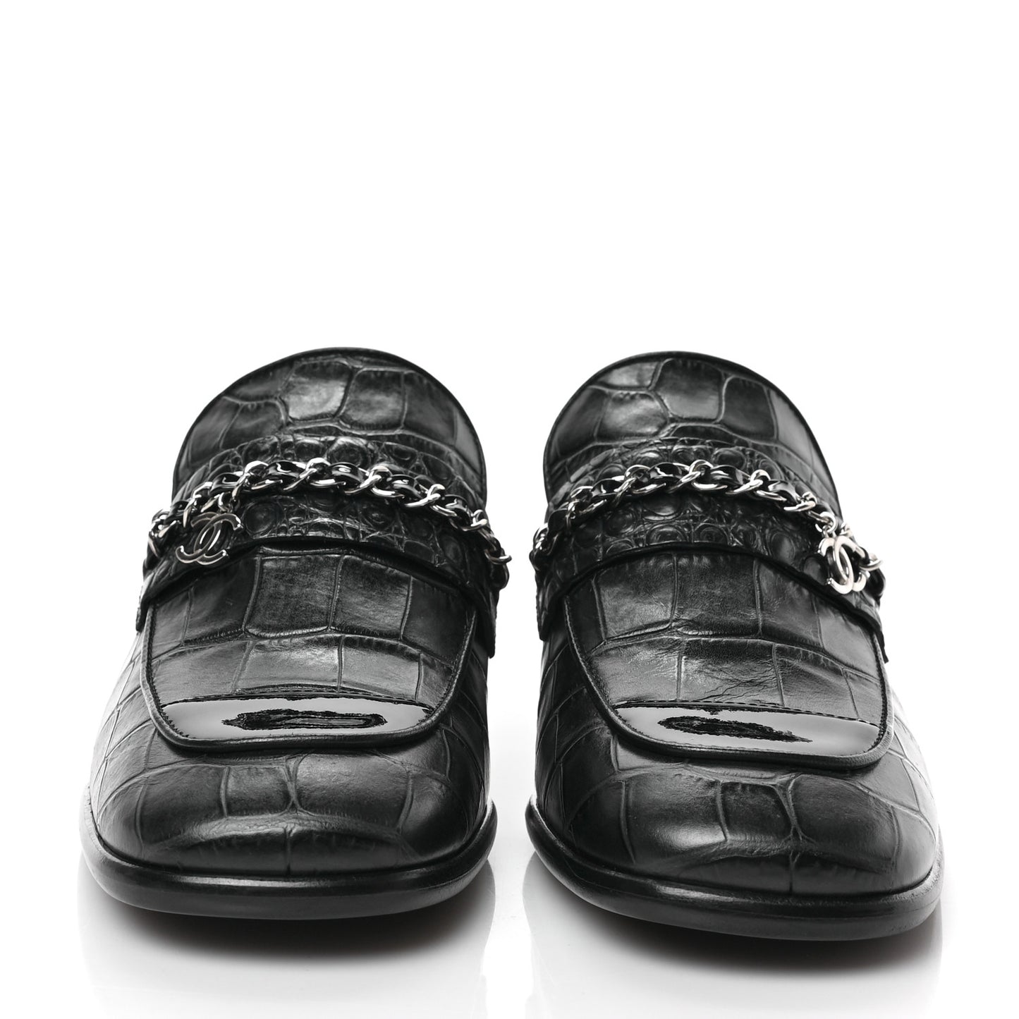 Calfskin Crocodile Embossed Low Heel CC Chain Mocassin Loafers 38 Navy Black