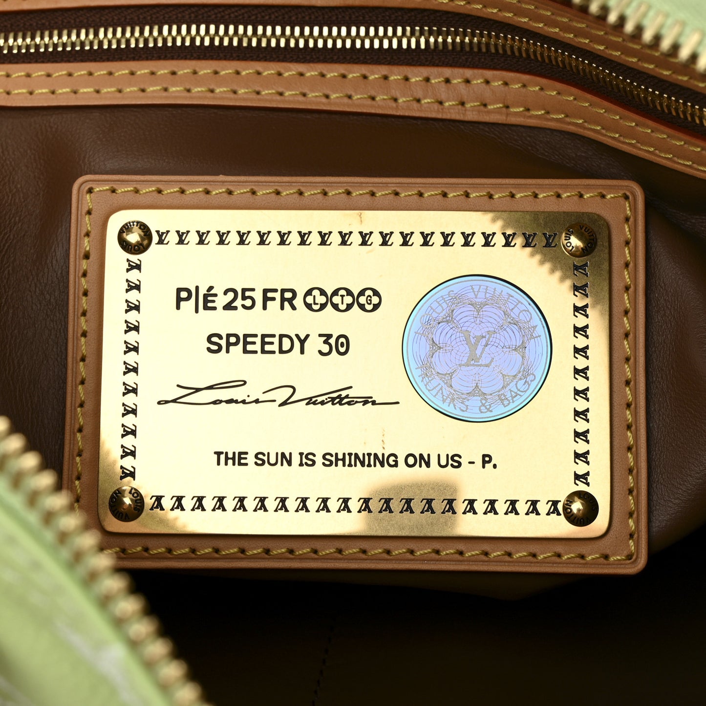 Calfskin Monogram Speedy P9 Bandouliere 30 Frozen Lime Vert Clair